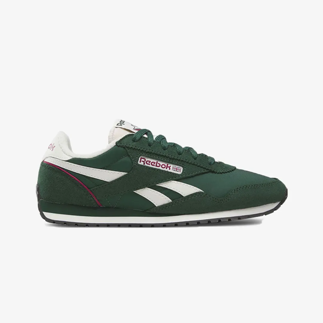 equestrian shoes college - team - themed running shoes Reebok | CLASSIC AZ { CLASSIC GREEN/CHALK