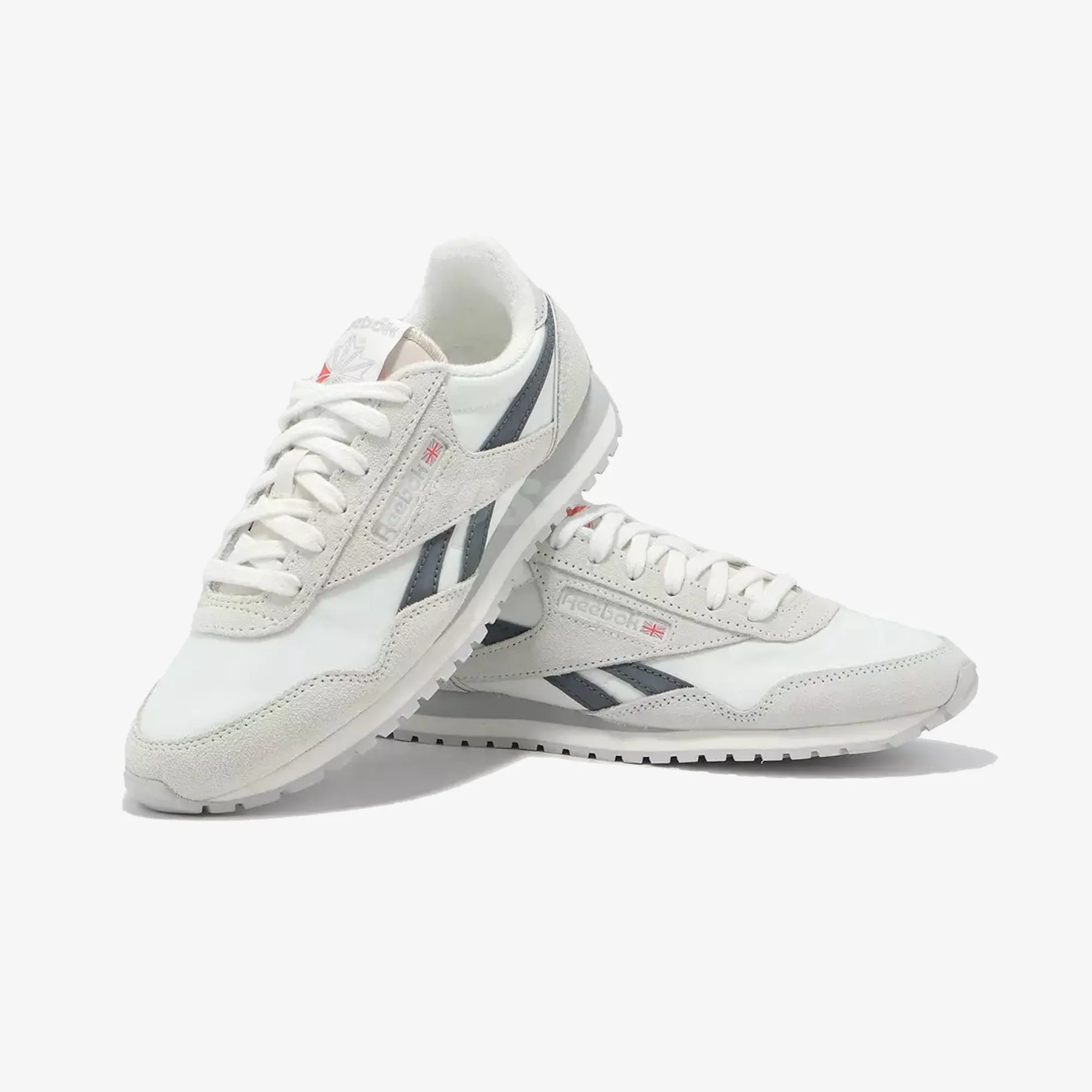 Reebok | CLASSIC AZ { WHITE Practical Shoes