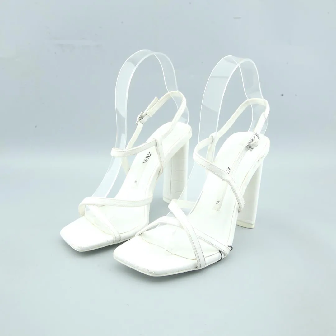 Soft Interior Travel Guard ZARA. .