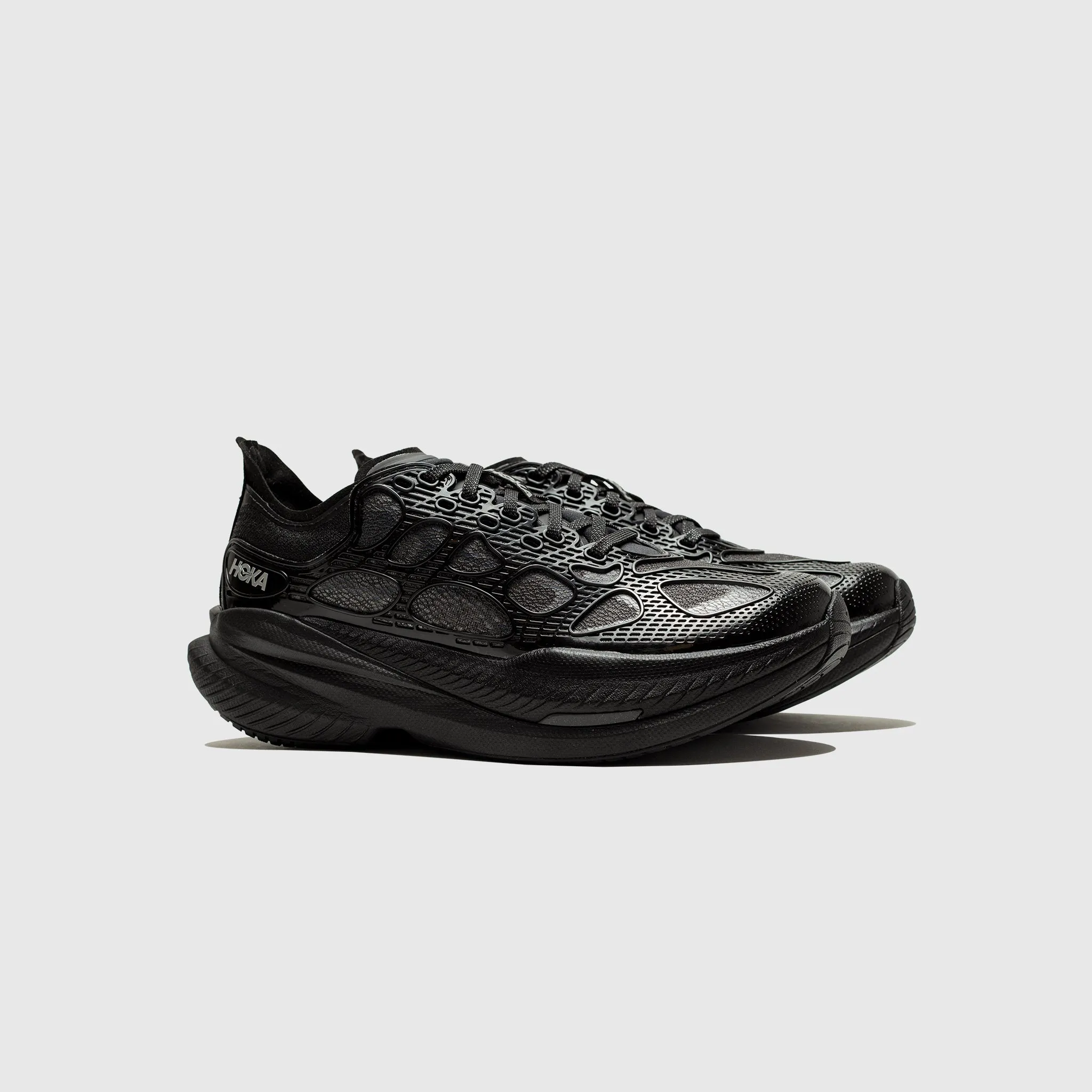 U MACH X CAGED SlimFit Ergonomic Contour