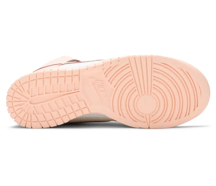 Urban Flex Breathable layers Women's Nike Dunk High (Crimson)
