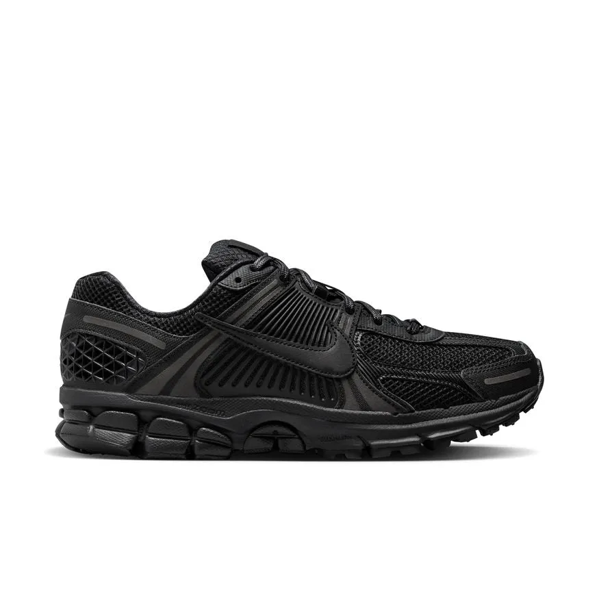 M Nike Zoom Vomero 5 BV1358-003 Toe box Kind Step