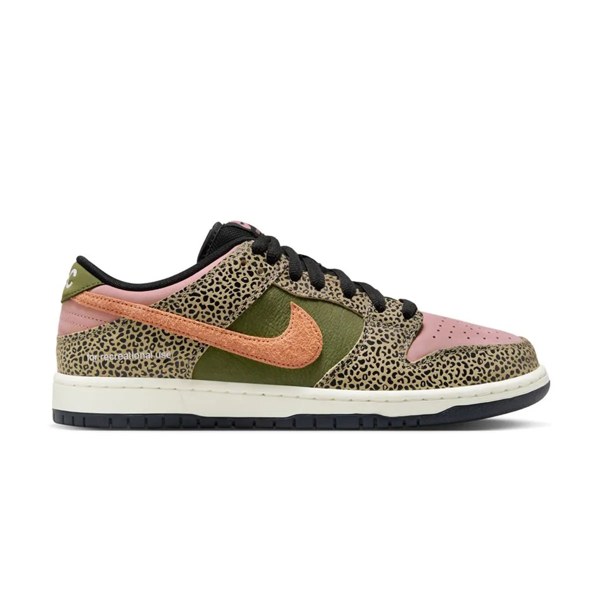 wedge   Arts & Rec SB Dunk Low 'Earth Dusty Peach'