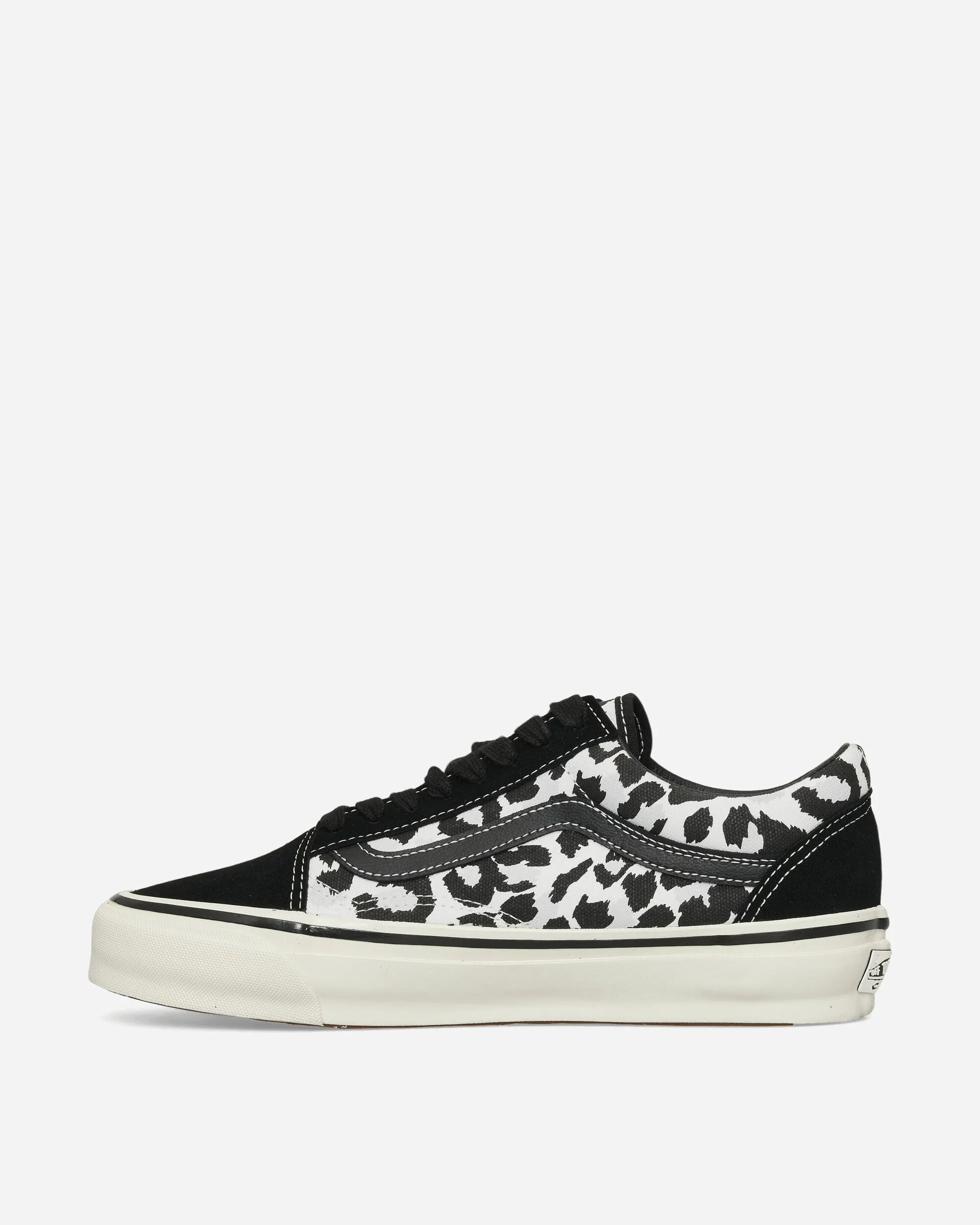 Soft Step Premium Old Skool Leopard Sneakers Black / White