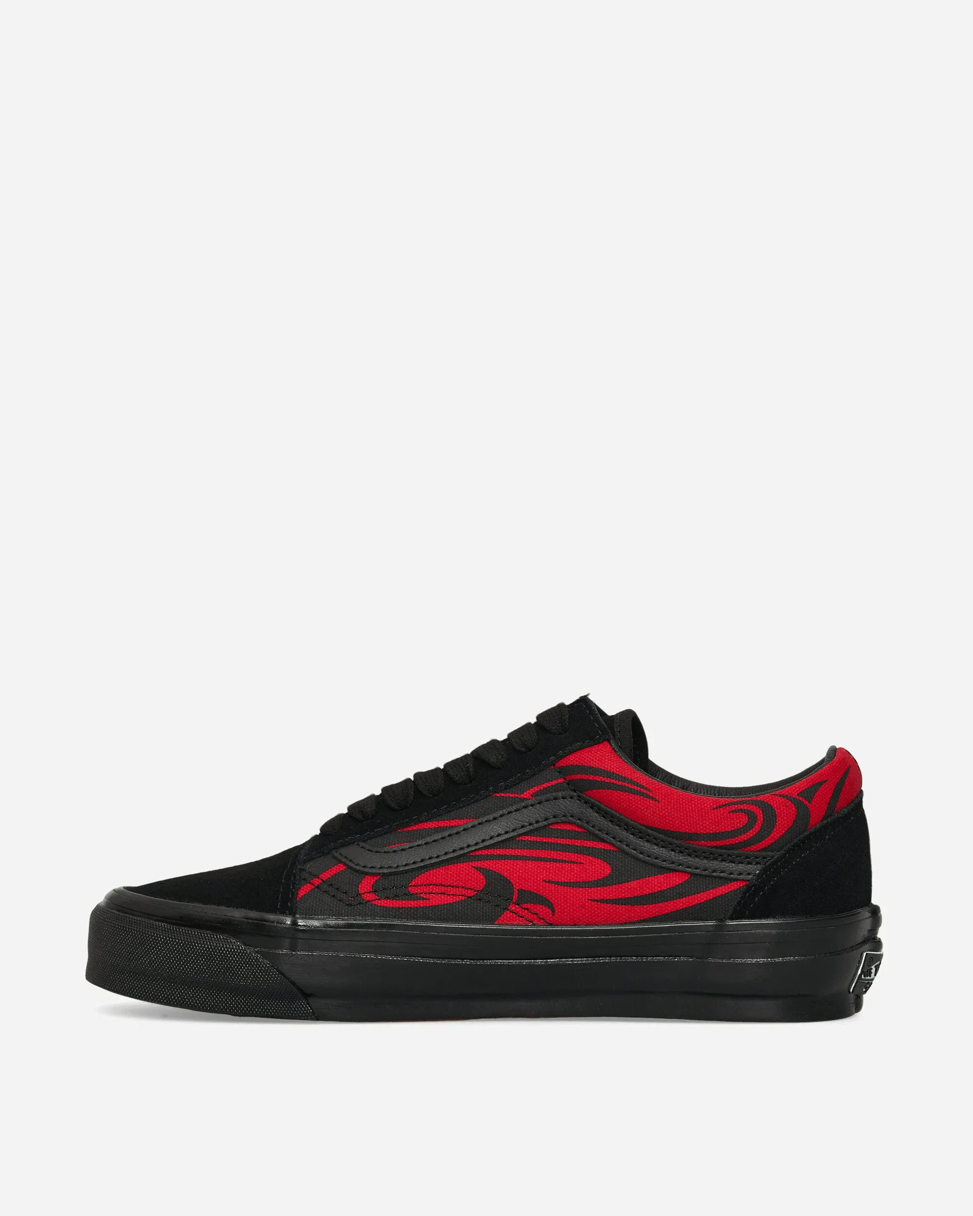 Puncture Resistant Plate Ultimate Ease Premium Old Skool Y2K Flame Sneakers Black / Red