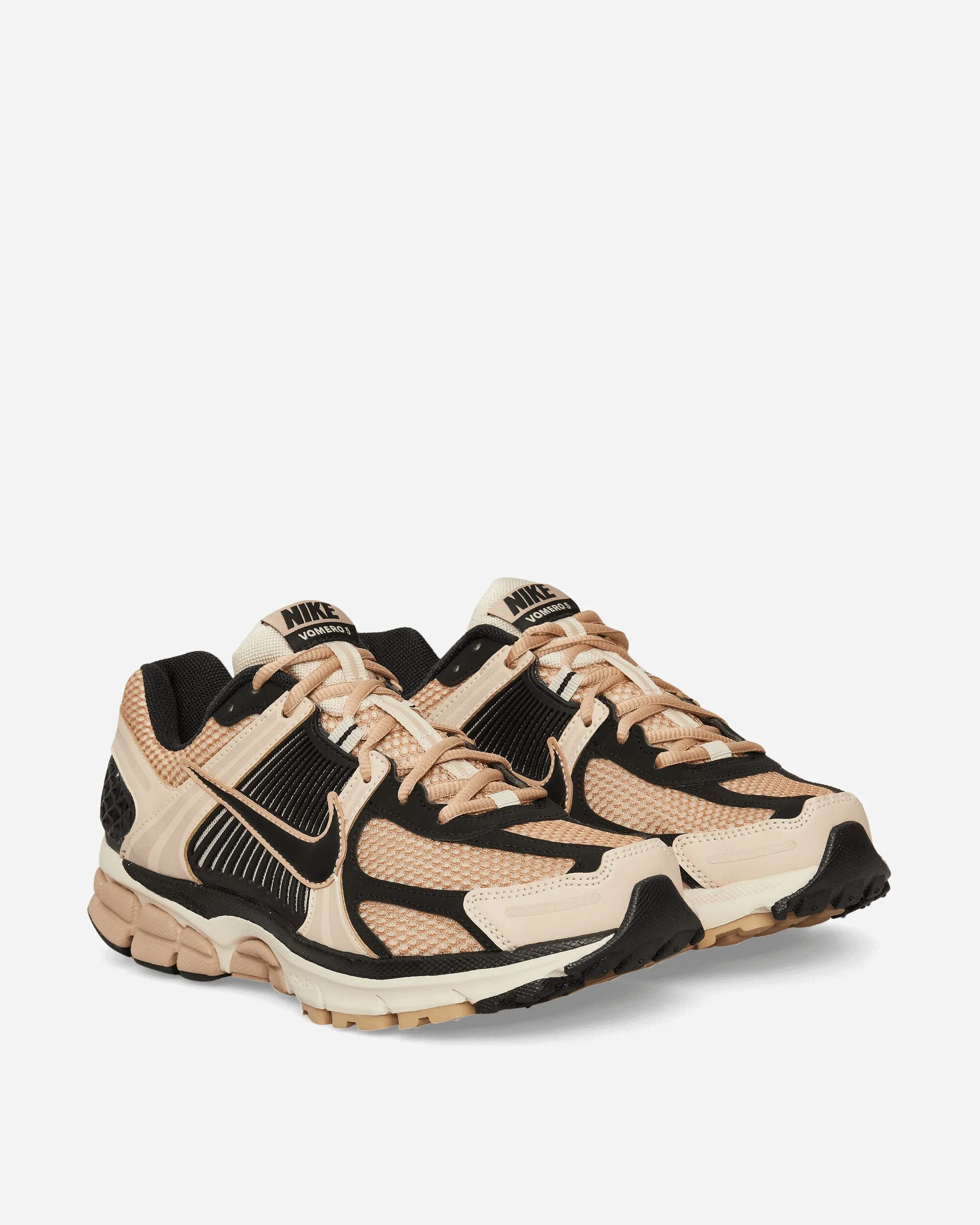 Women's Zoom Vomero 5 Sneakers Sanddrift / Black / Hemp Multi Surface Traction CrossTraining