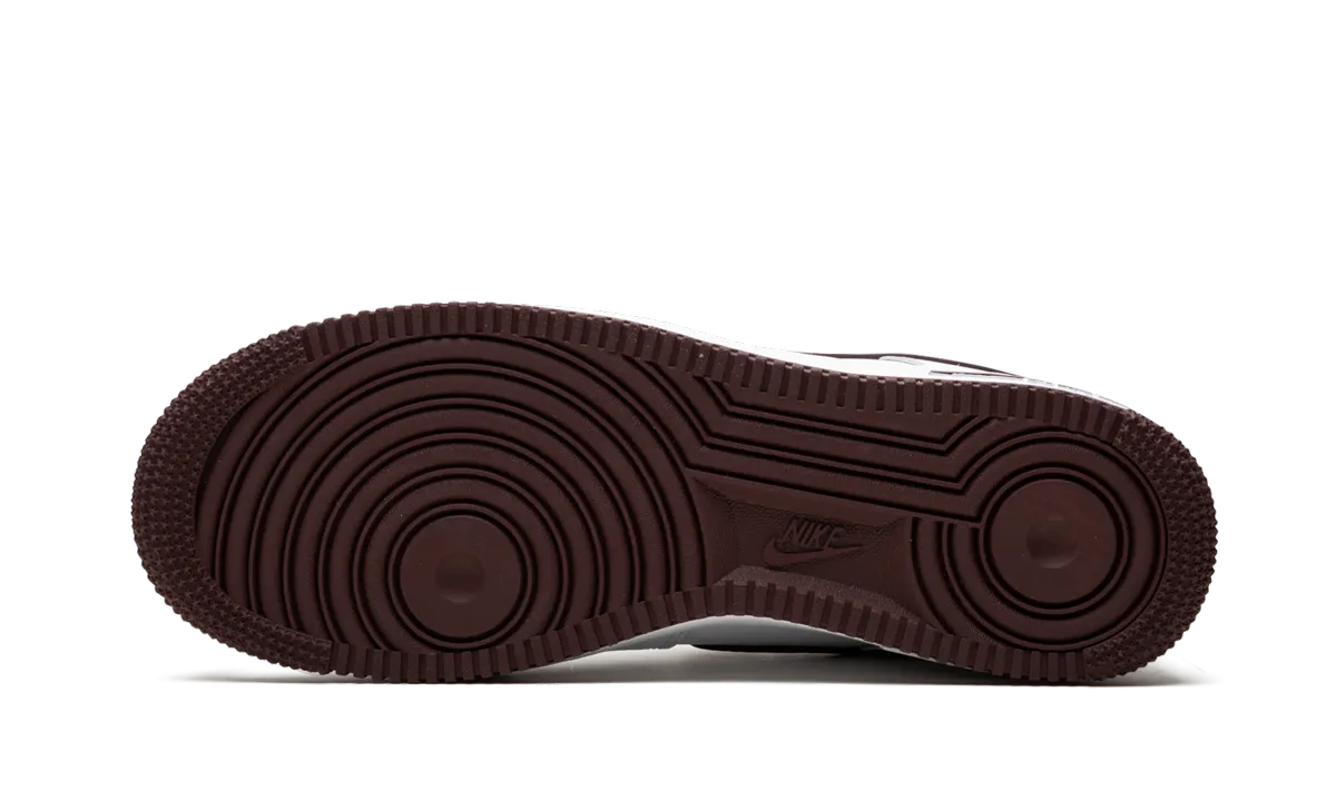 Resilient Design Comfort Edge Air Force 1 07 LV8 4 "Swoosh Pack"