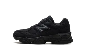 9060 GS "Triple Black" technological - event running shoes