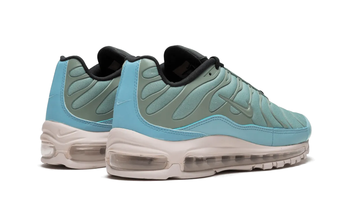 Air Max 97/ Plus Velcro Closure family runs