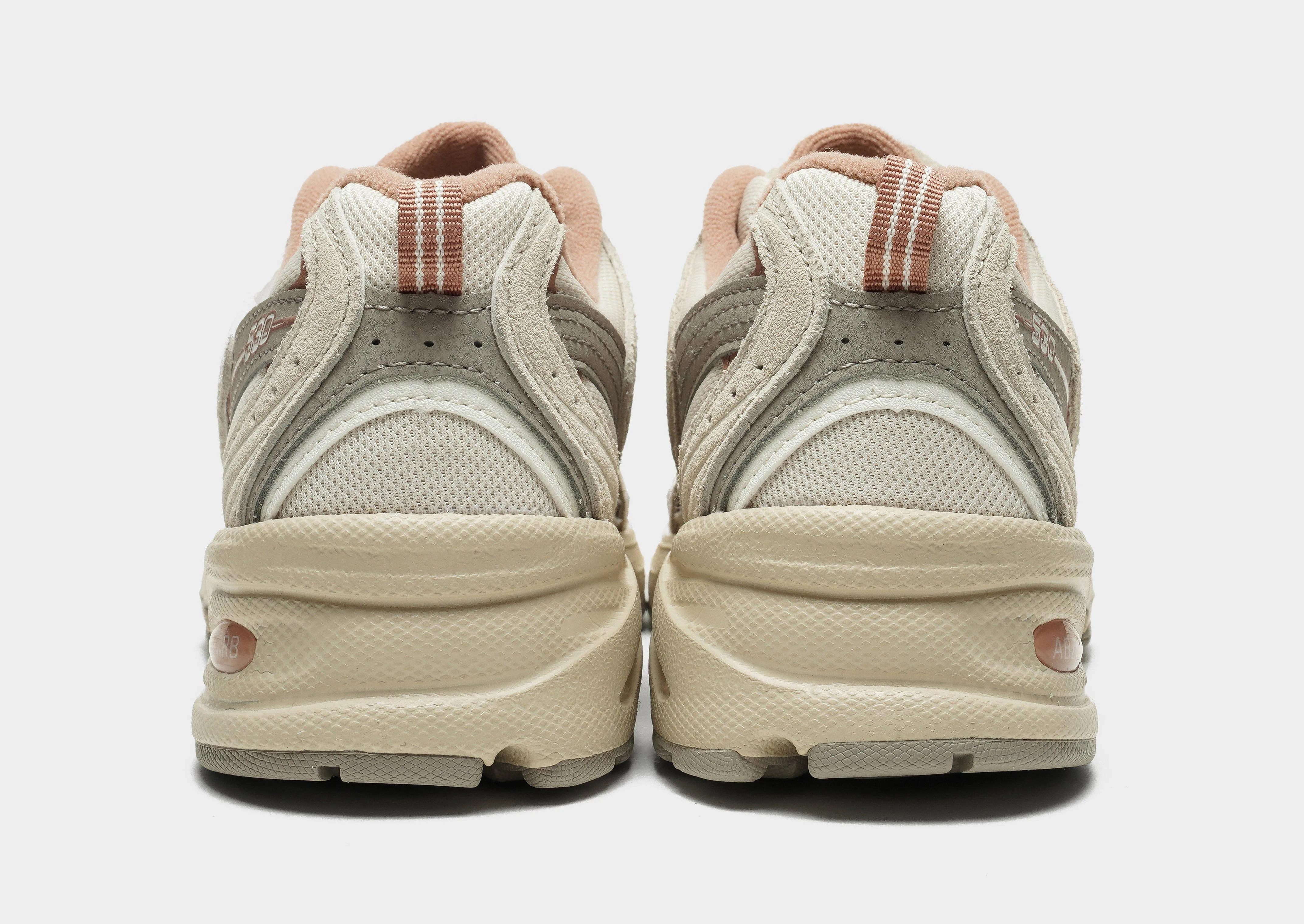 530 Women's short - distance runner shoes