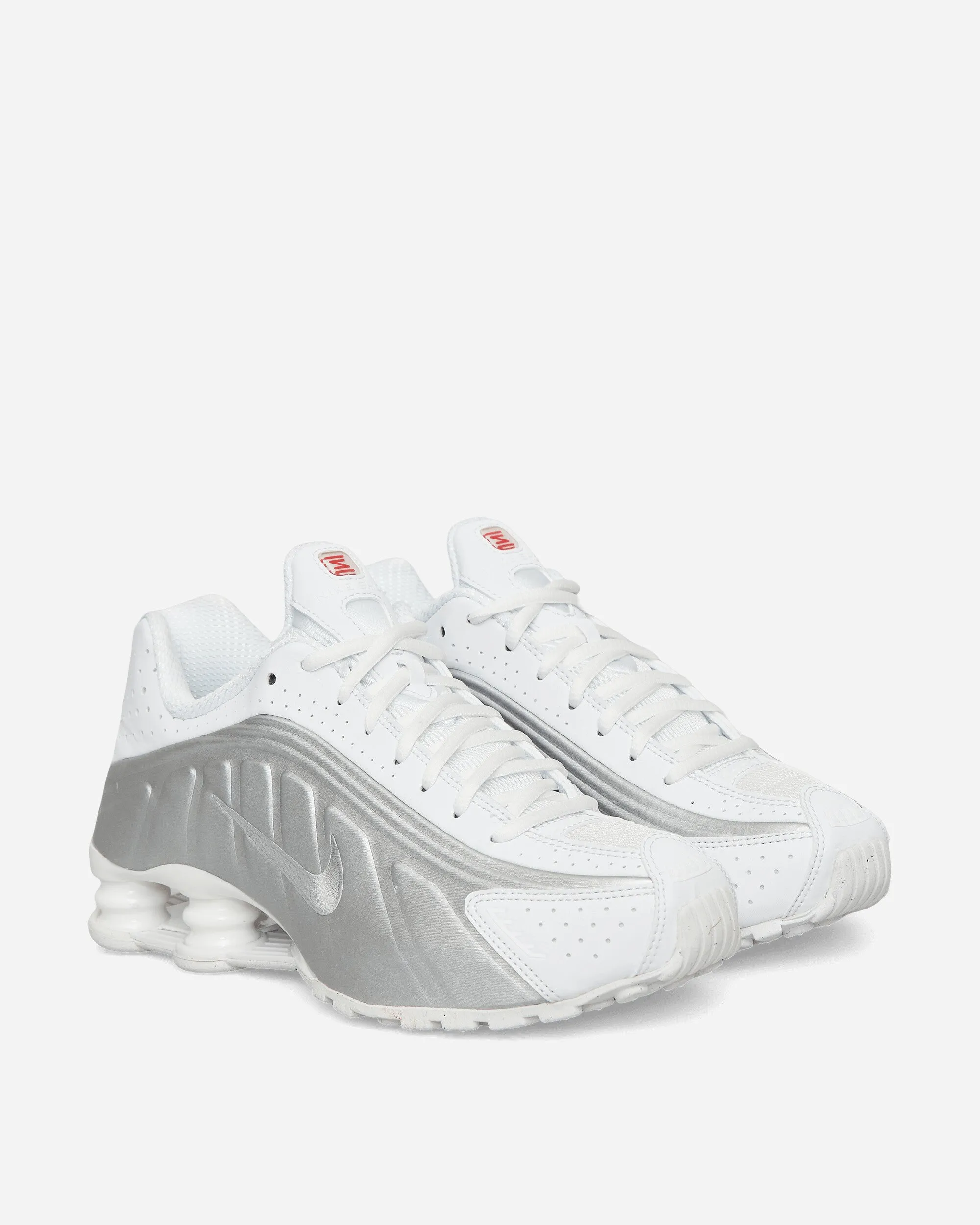 All Day Chill Step Shox R4 Sneakers White / Metallic Silver