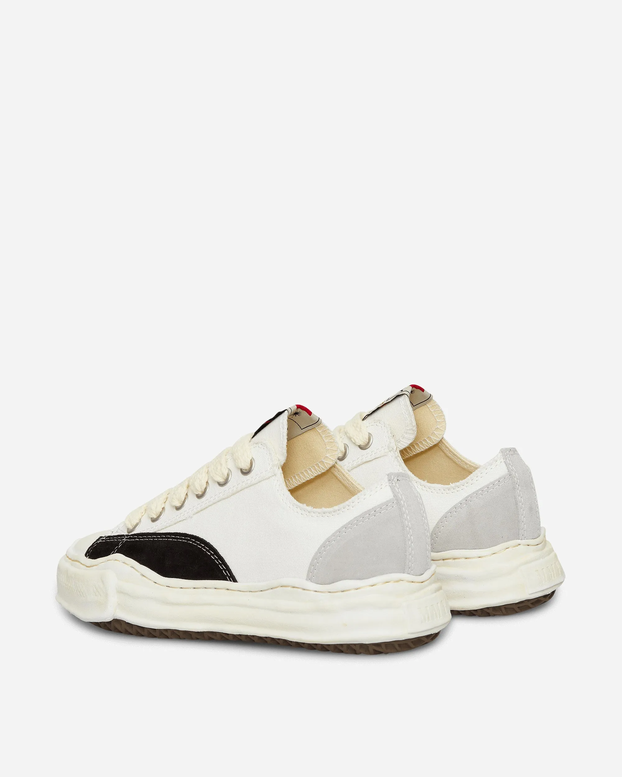 Slam Jam Exclusive Peterson Low Sneakers White Toe box space