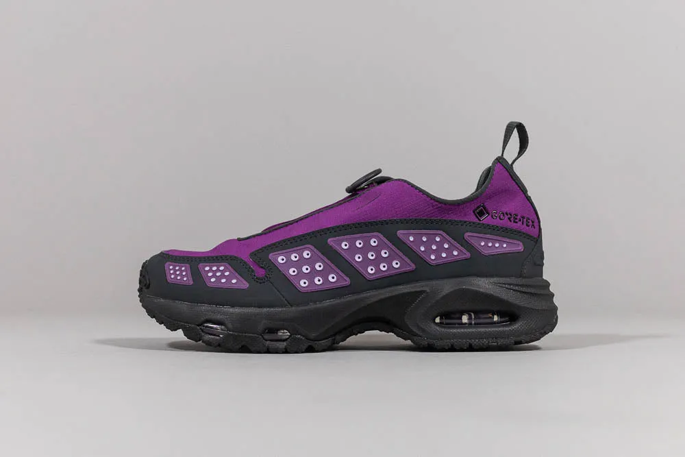 Women's Nike Air Max SNDR GORE-TEX 'Bold Berry' running for a positive mindset