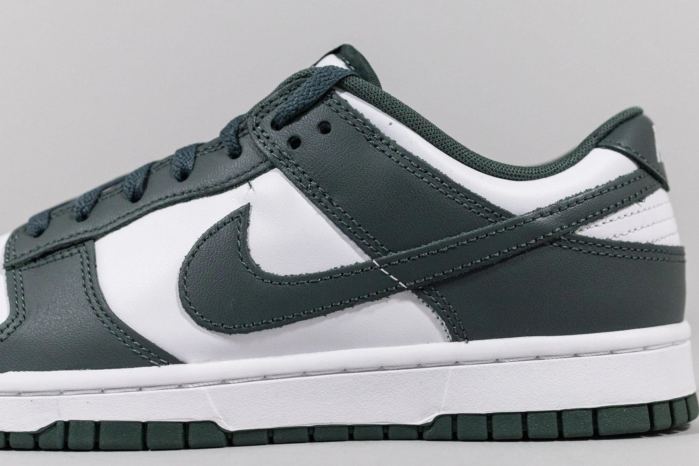 Easy Clean Nike Dunk Low 'Vintage Green'
