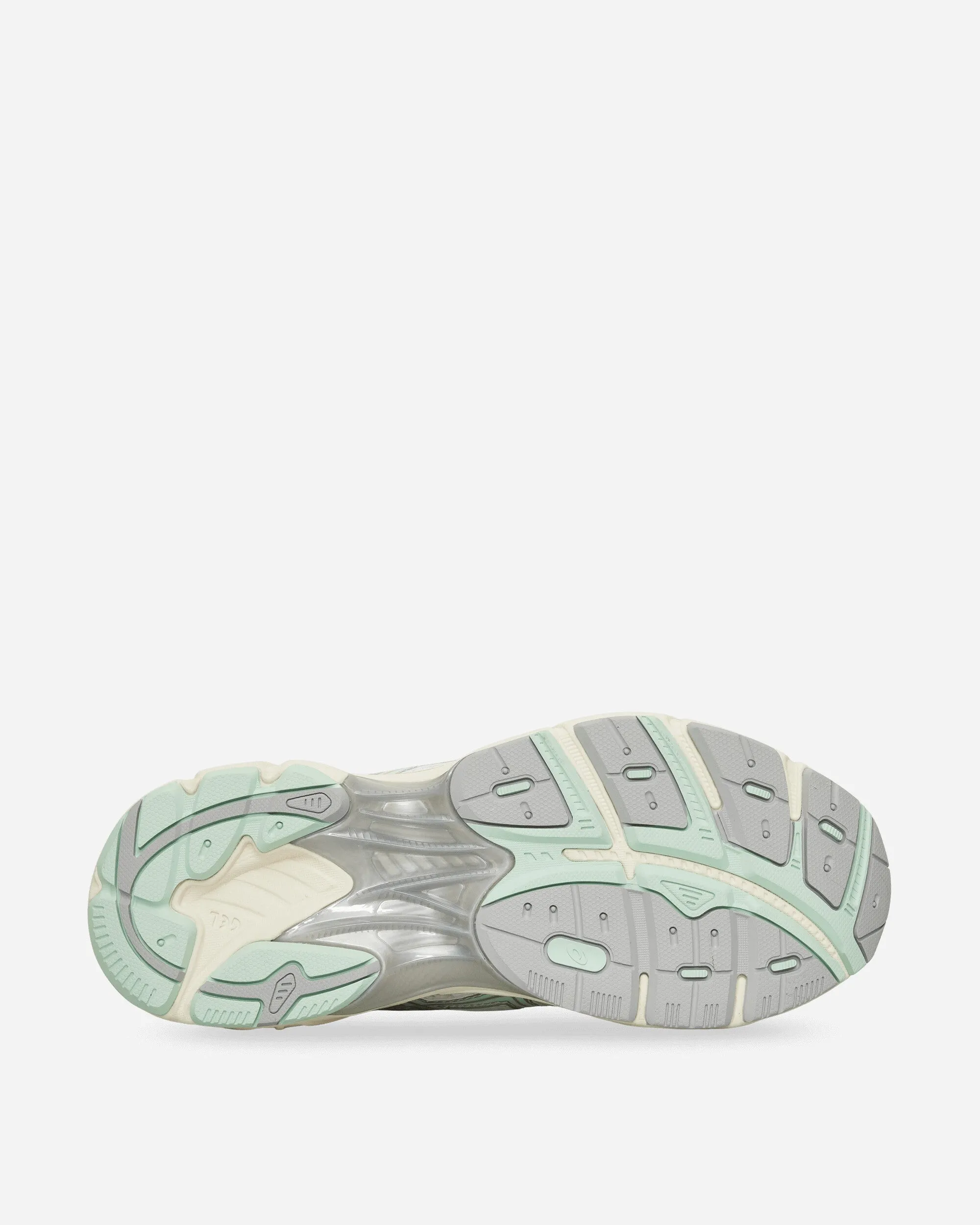 GT-2160 Sneakers White / Mint Tint Stylish Option Traction Optimized Grip