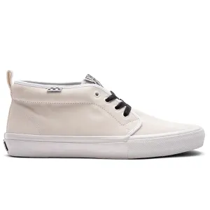 Adventure Wear Performance Fit Action Vans - Skate Chukka VCU (Essential White)