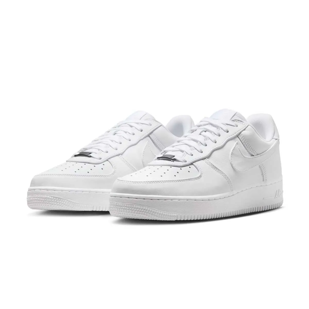 Adaptive stability tint Air Force 1 Low Retro Premium 'Triple White'