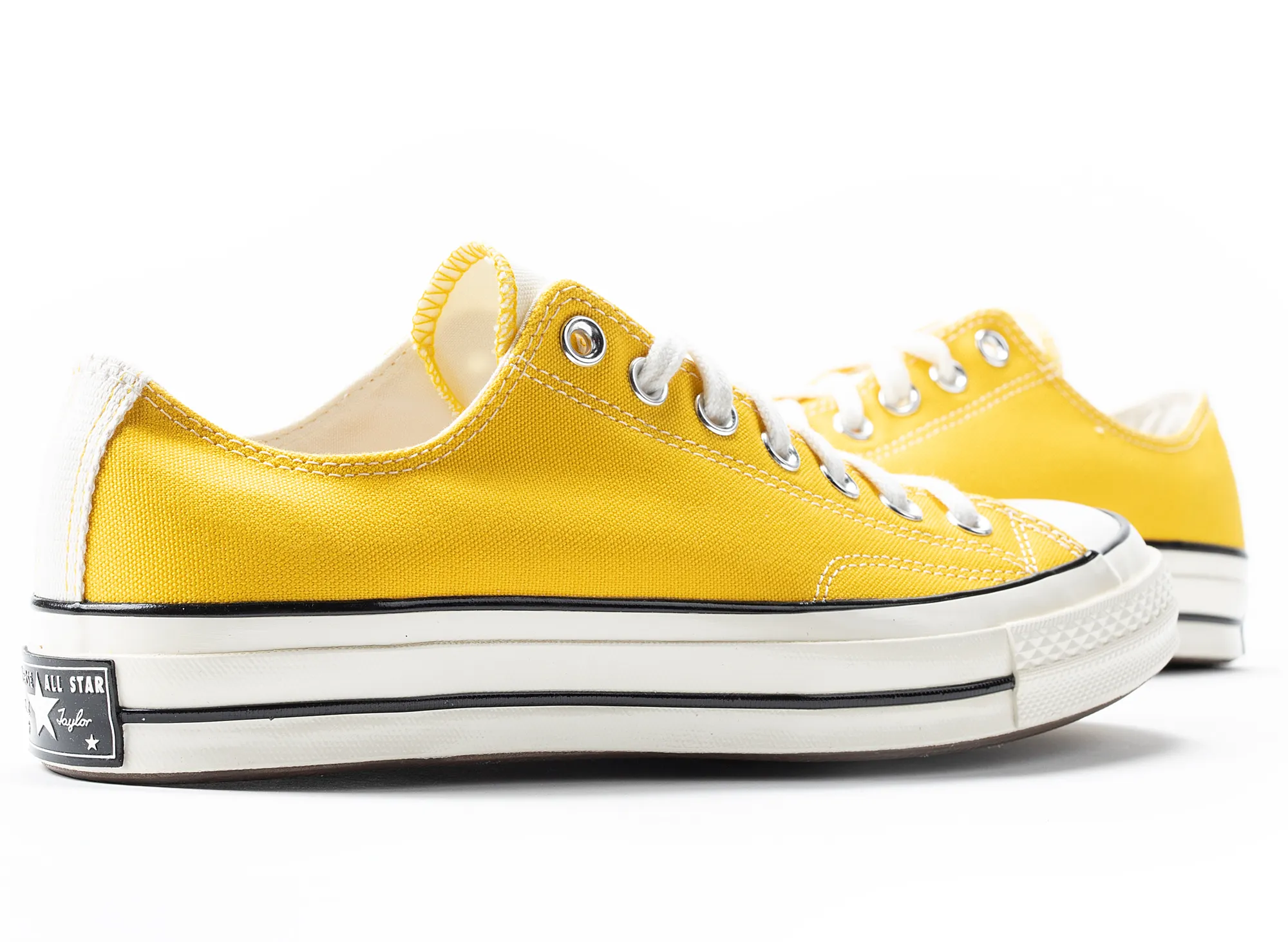 tennis shoes Converse Chuck 70 Ox