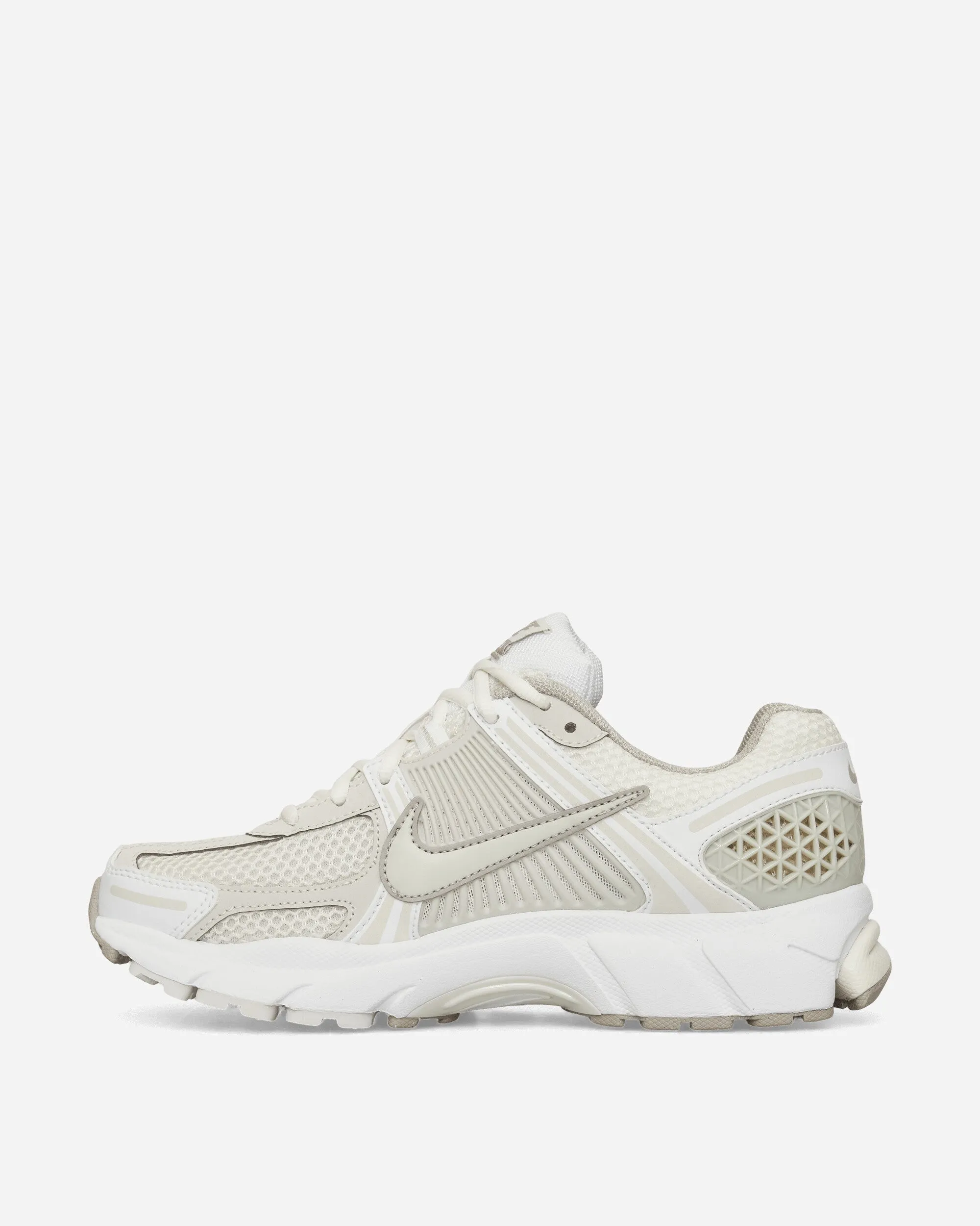 Rollbar Torsion Control Weekend Trail Women's Zoom Vomero 5 Sneakers White / Phantom