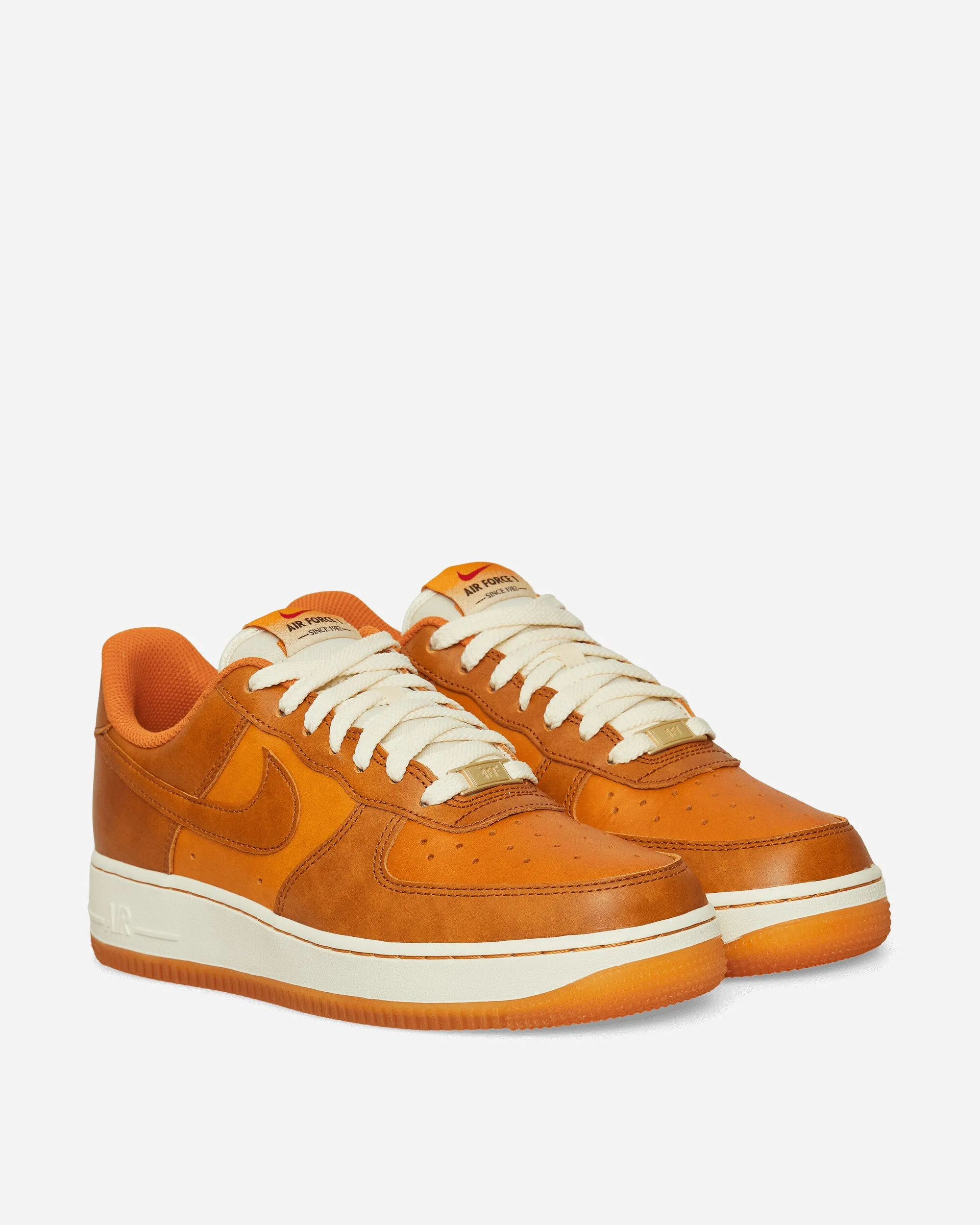 Air Force 1 '07 LV8 Sneakers Russet / Sunset Dynamic Traction Pattern Running Pace