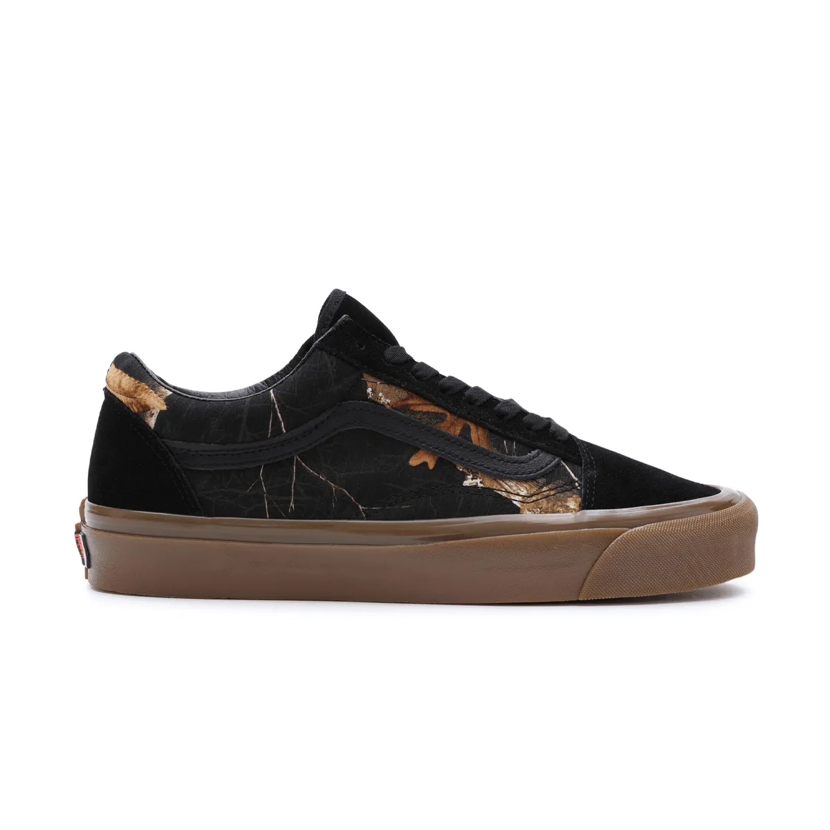   Realtree Old Skool 36 DX 'Realtree' Street traction Sculpted durability