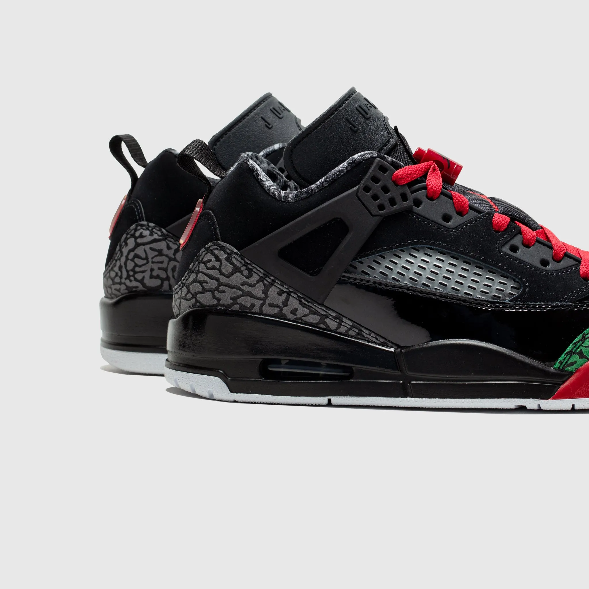 JORDAN SPIZIKE LOW "OG" Fitted touch