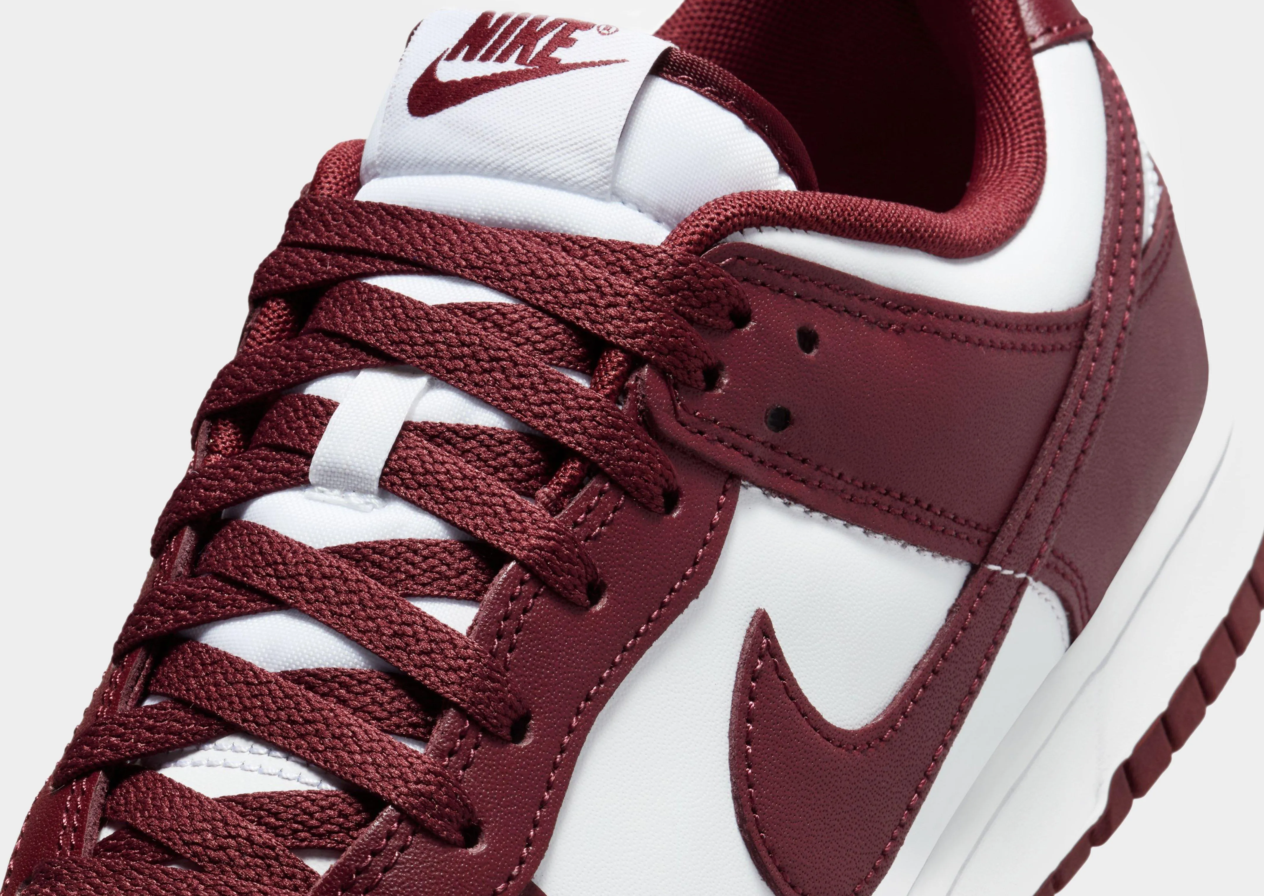 Dunk Low Retro Flat Heel Supportive Step