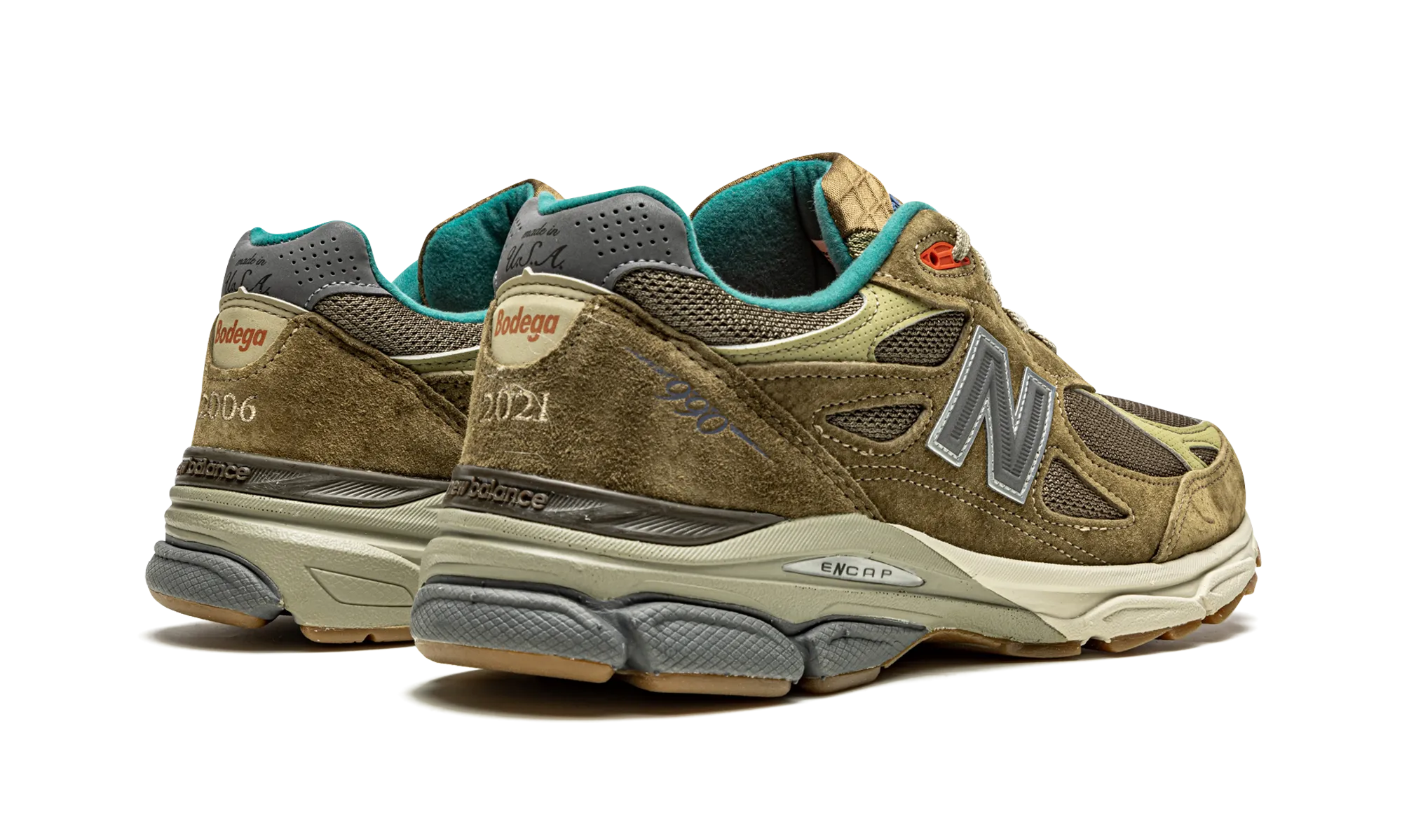 990 V3 "Bodega - Anniversary" running in a canyon shoes track - ready