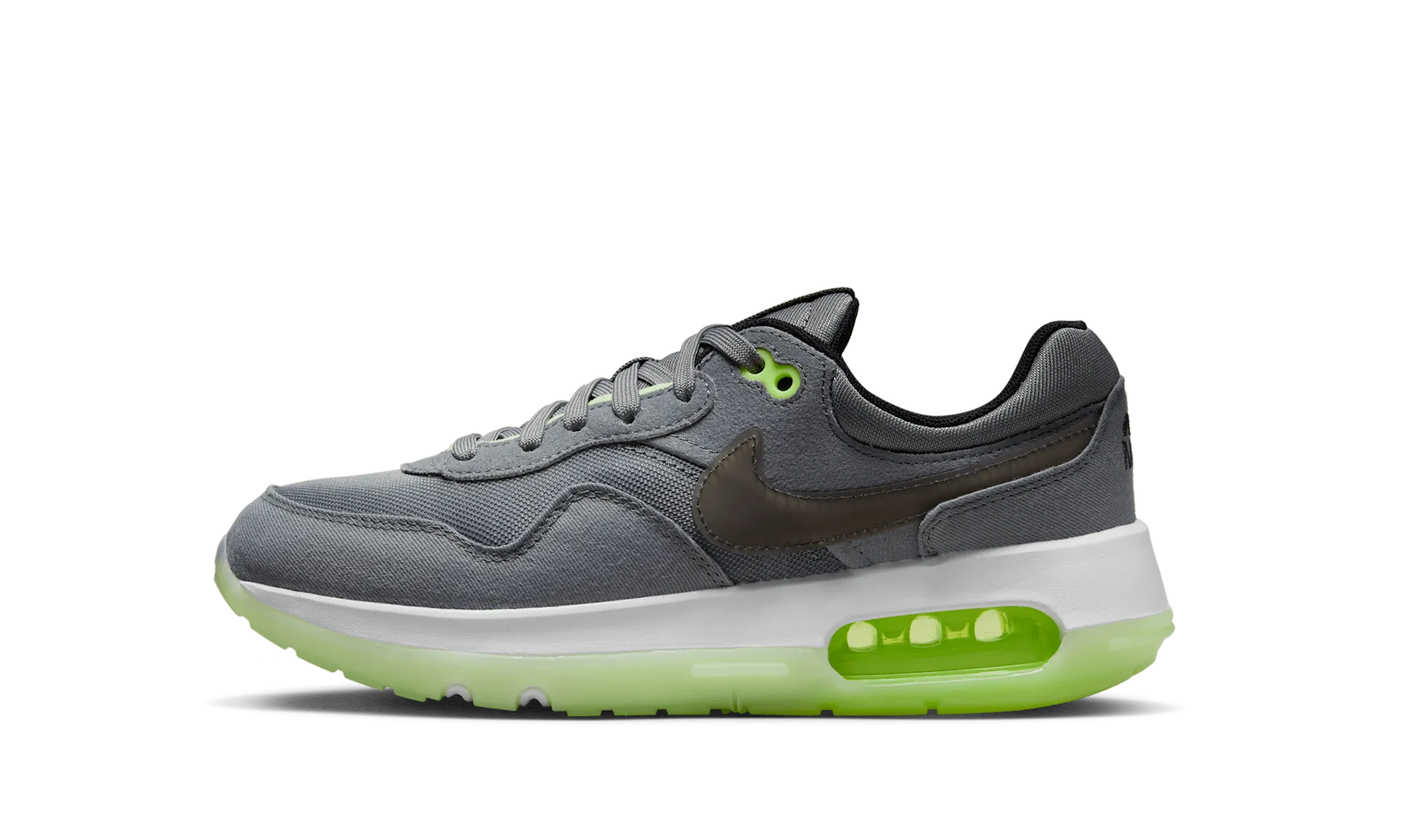 Air Max Motif GS "Smoke Grey Volt'" running in the snow shoes