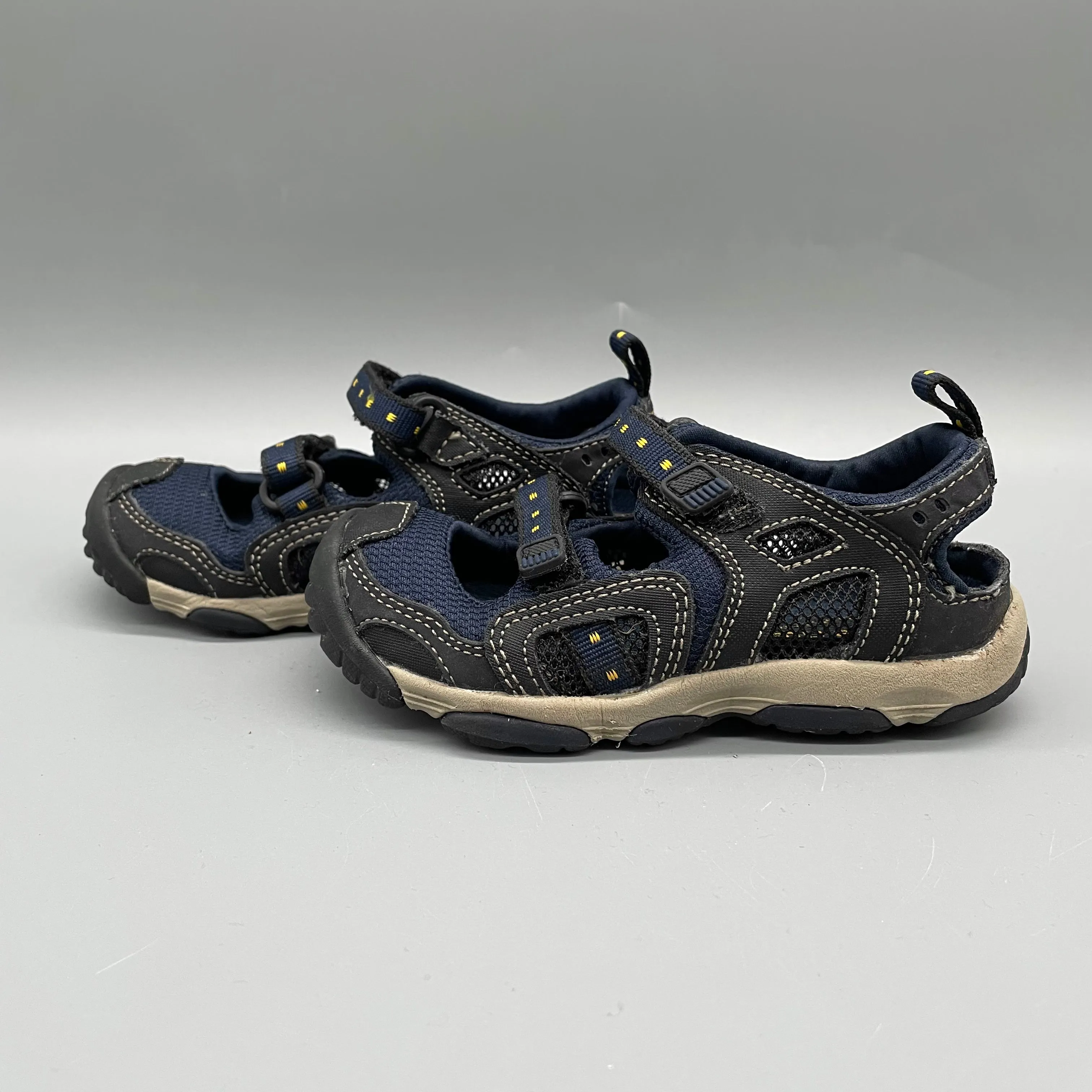 label Stride Rite / US9