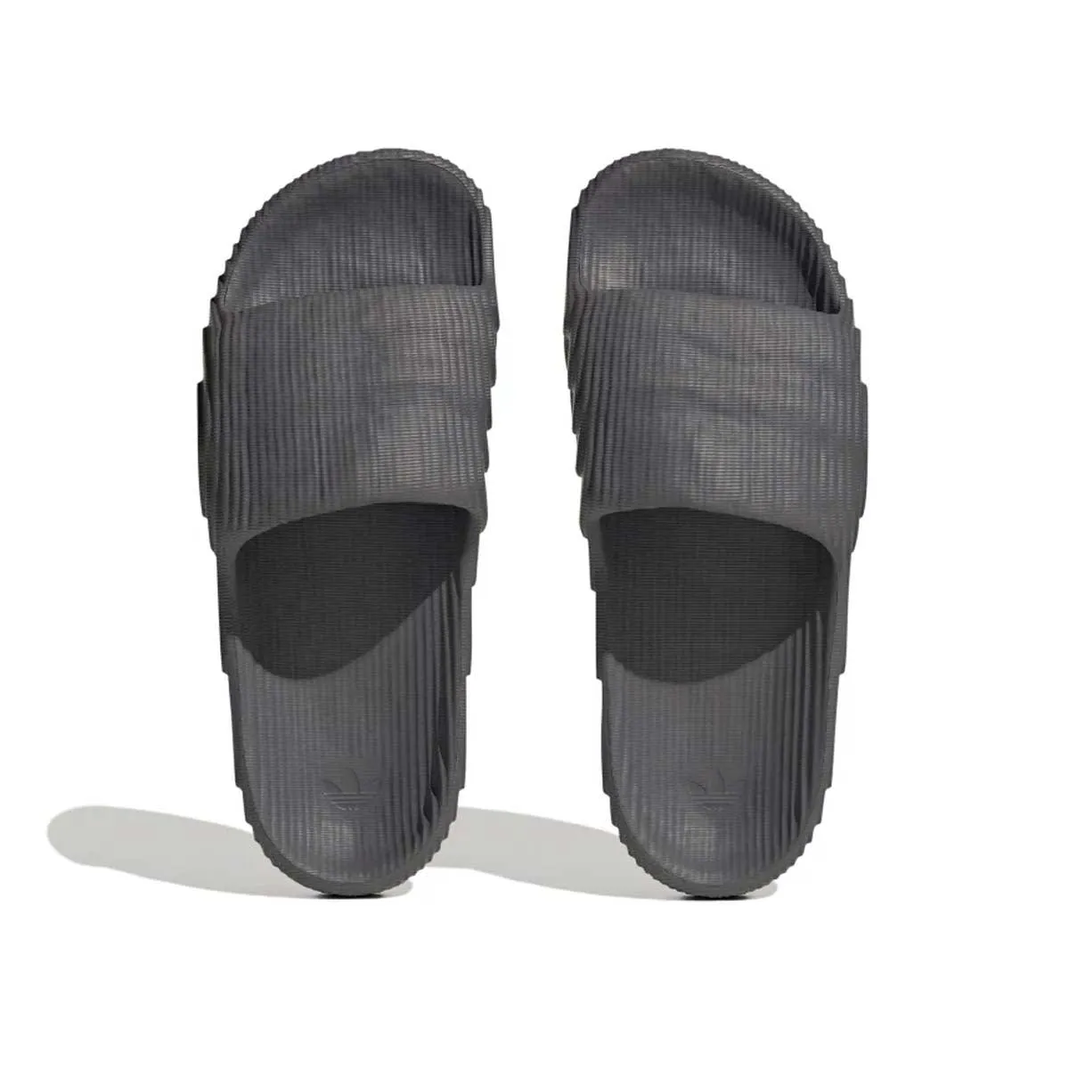 Great colorful adilette 22 'Grey Five'