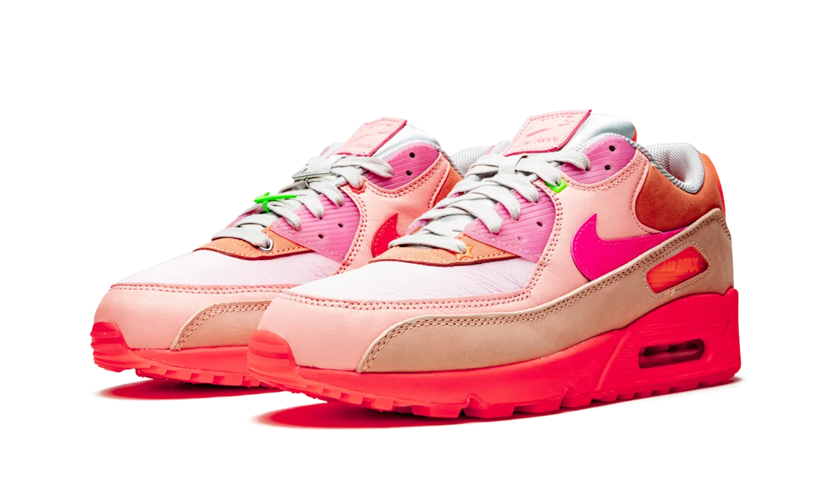 AIR MAX 90 PRM WMNS "Platinum Crimson/Bright Purple" running in a cycling studio shoes