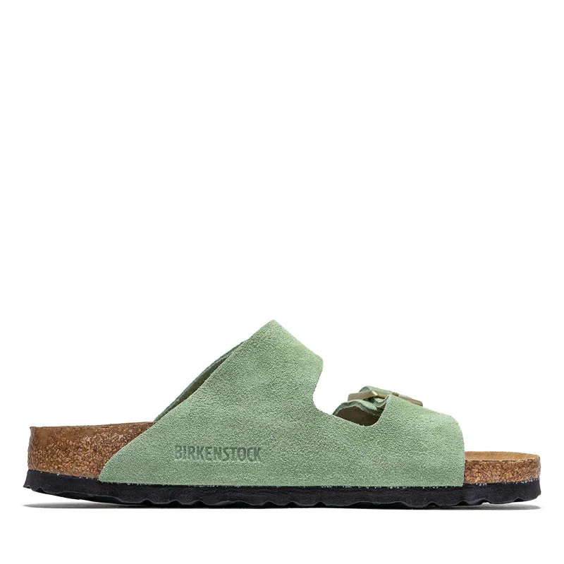 Versatile use Weekend Walk Women's Birkenstock Arizona Soft Footbed Suede - Green Tea