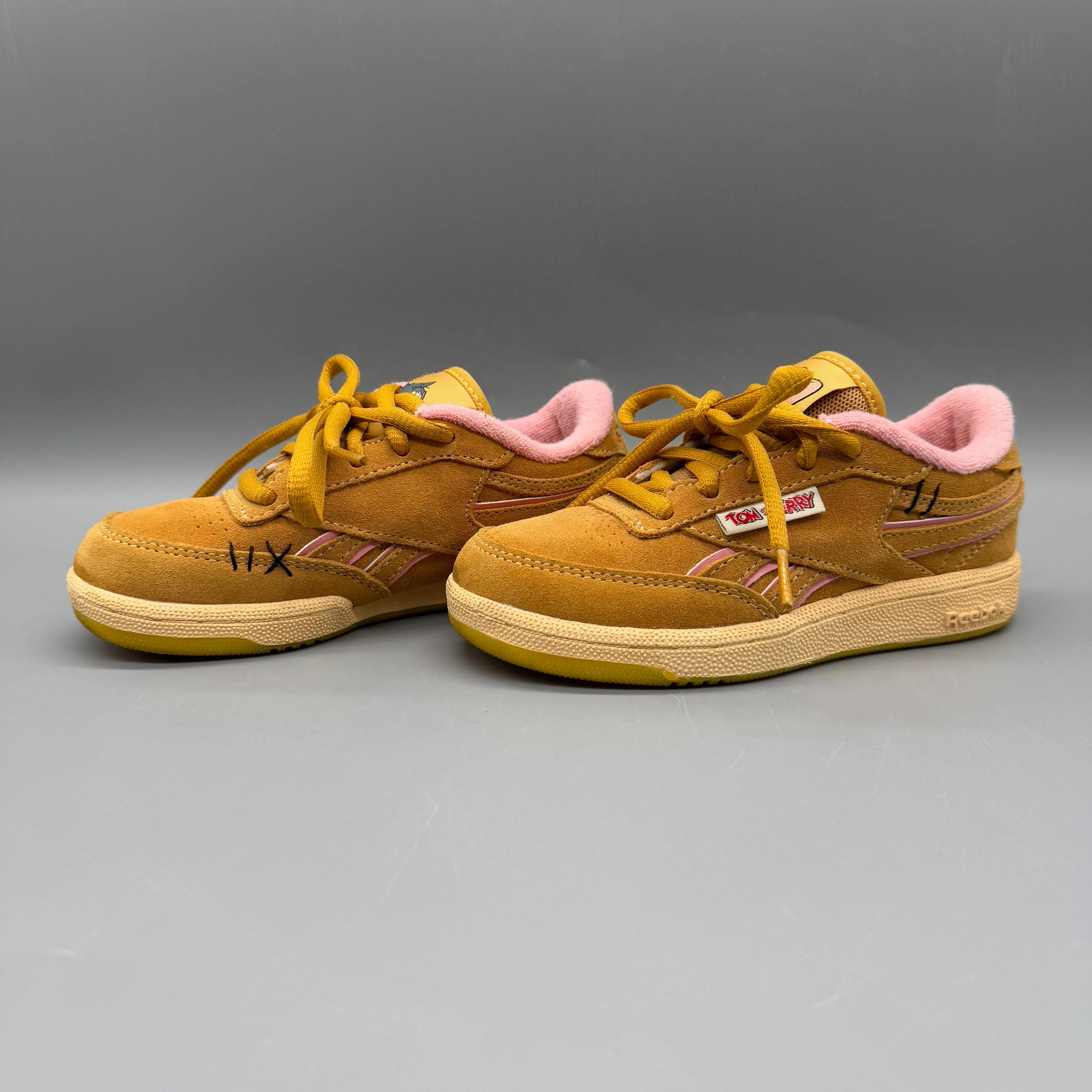 Low - cost Reebok x Tom & Jerry / Runner / US10.5