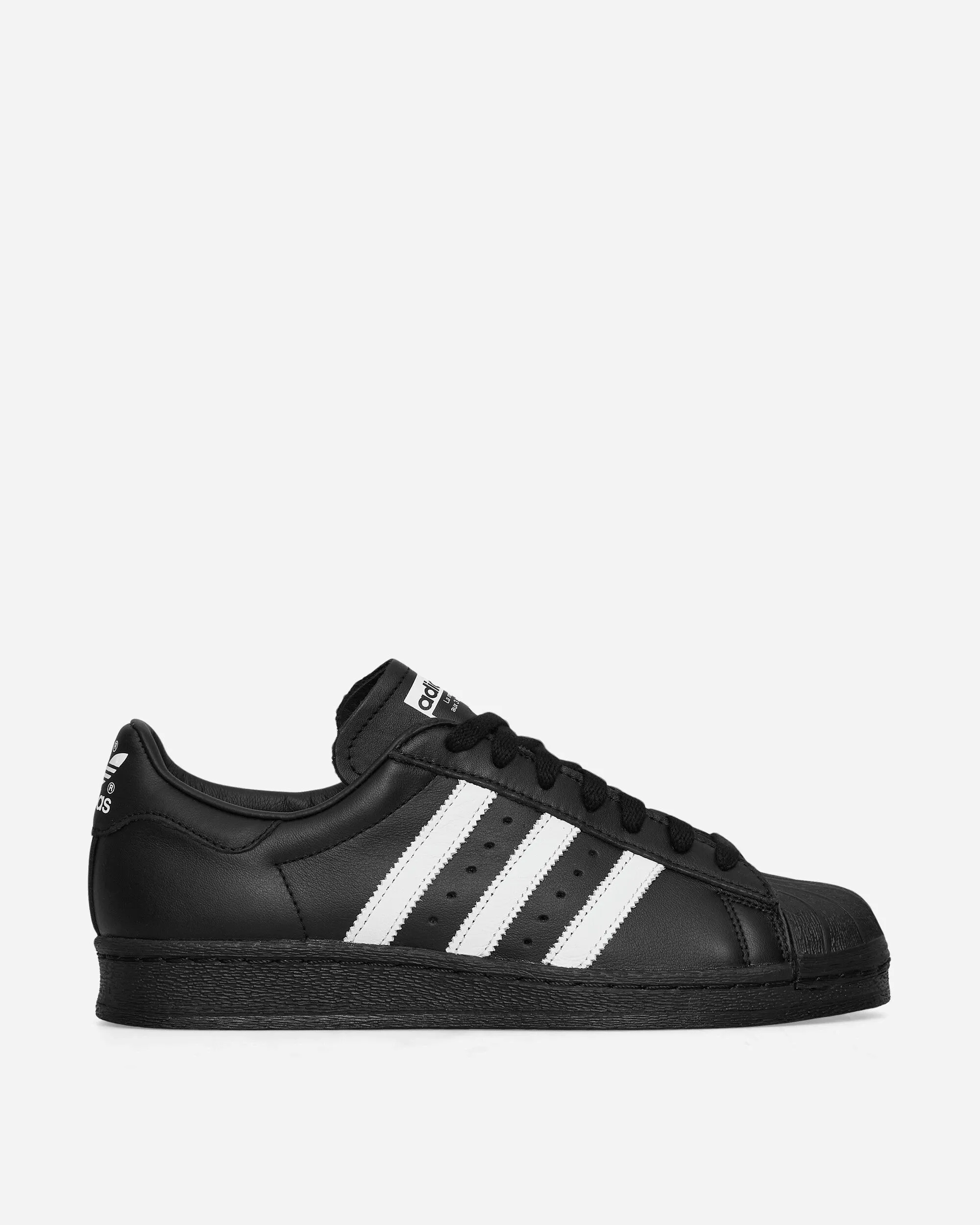 Sleek Profile Superstar 82 Sneakers Core Black / Cloud White