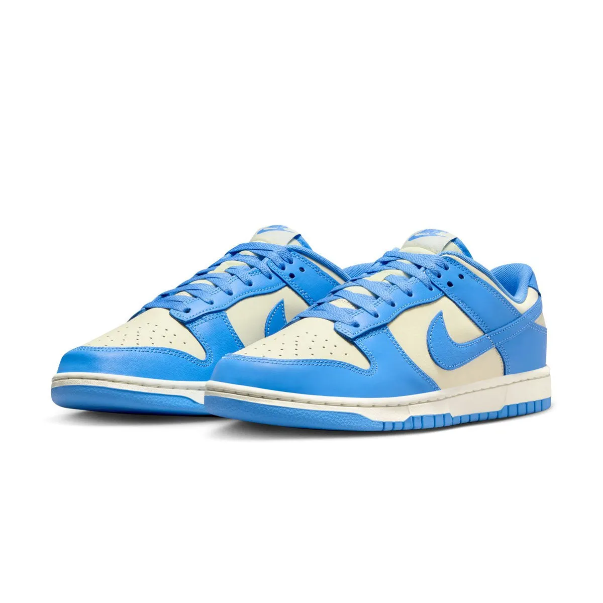 slip - on style Dunk Low 'University Blue'