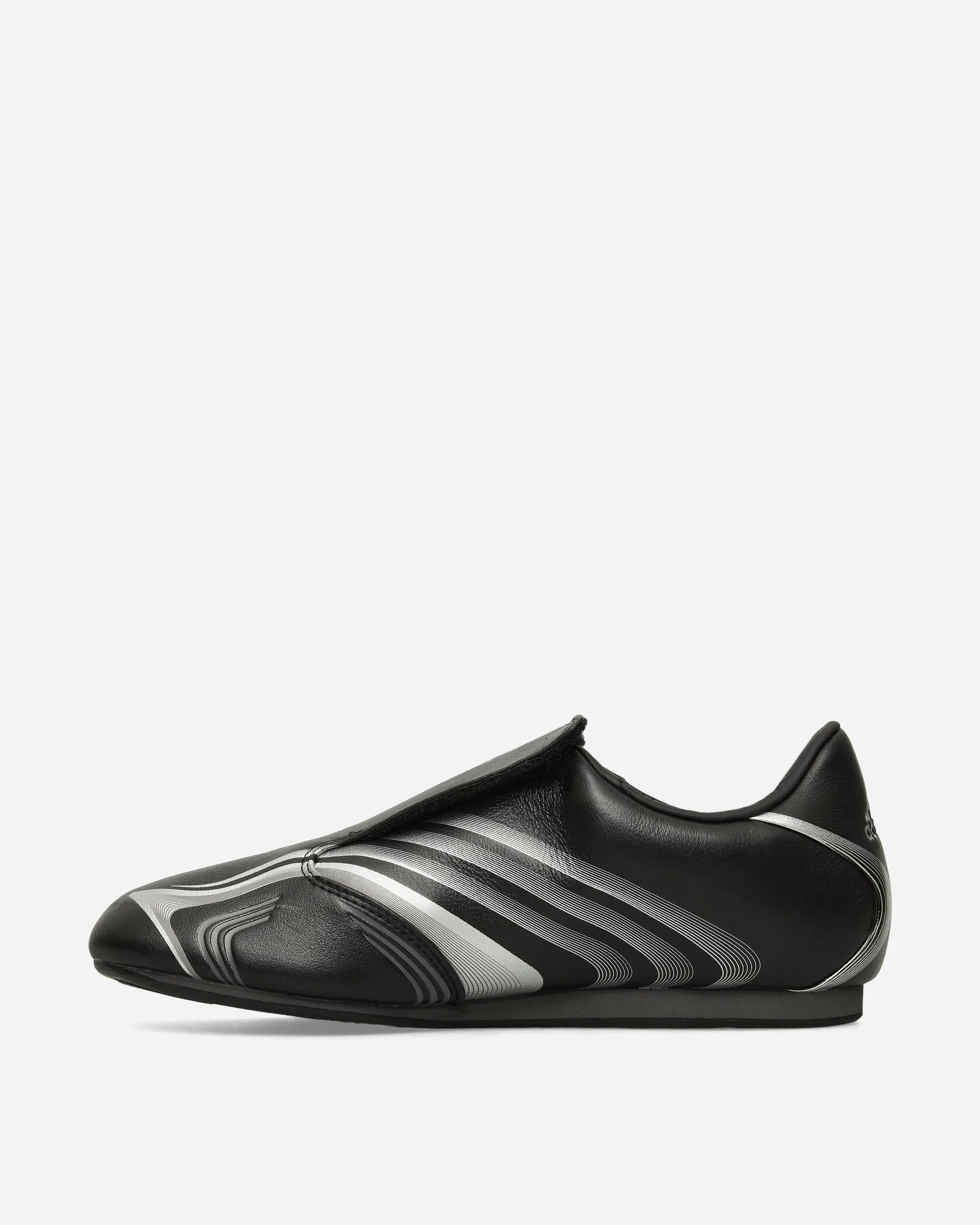 Commuter Ready Taekwondo F50 Sneakers Core Black / Silver Metallic / Grey Six