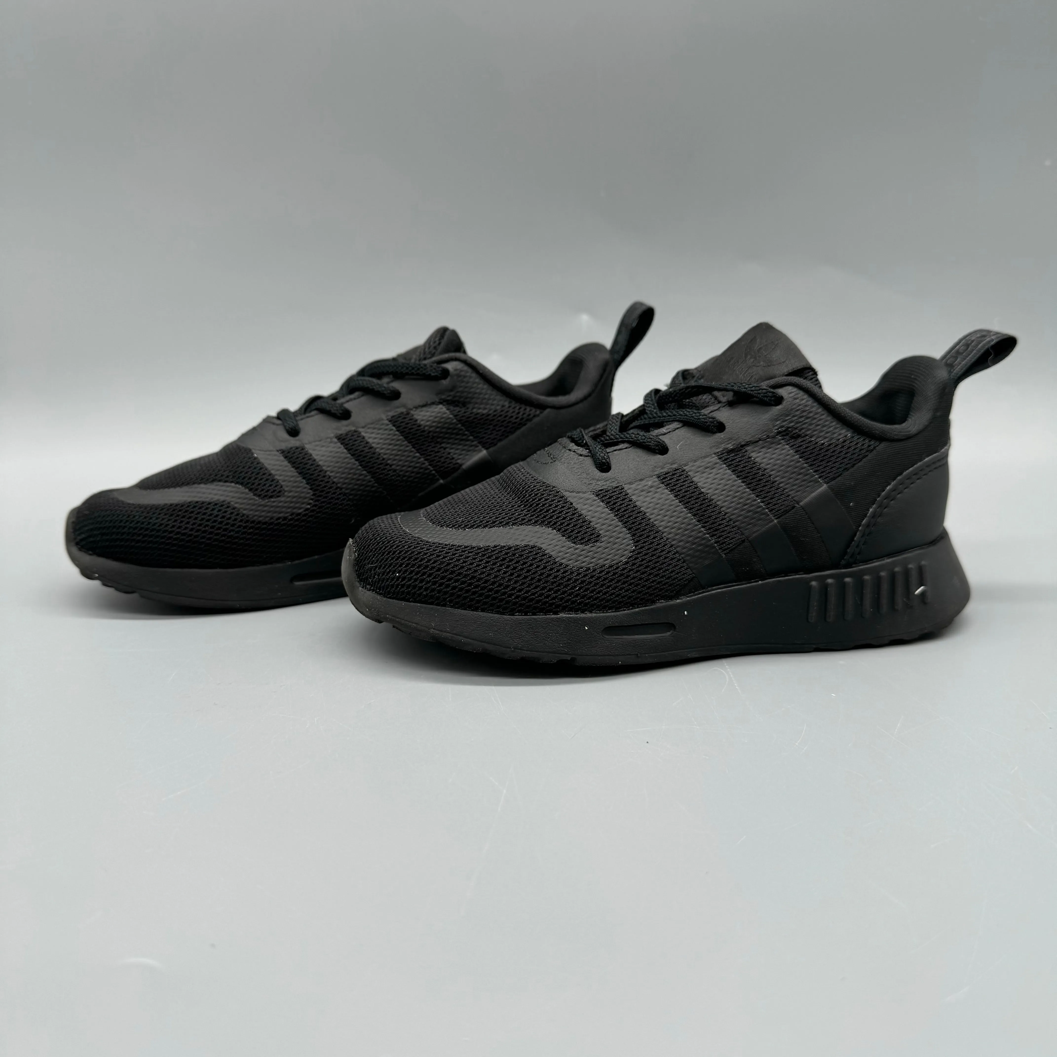 Luxe Comfort Adidas / Runner / US10