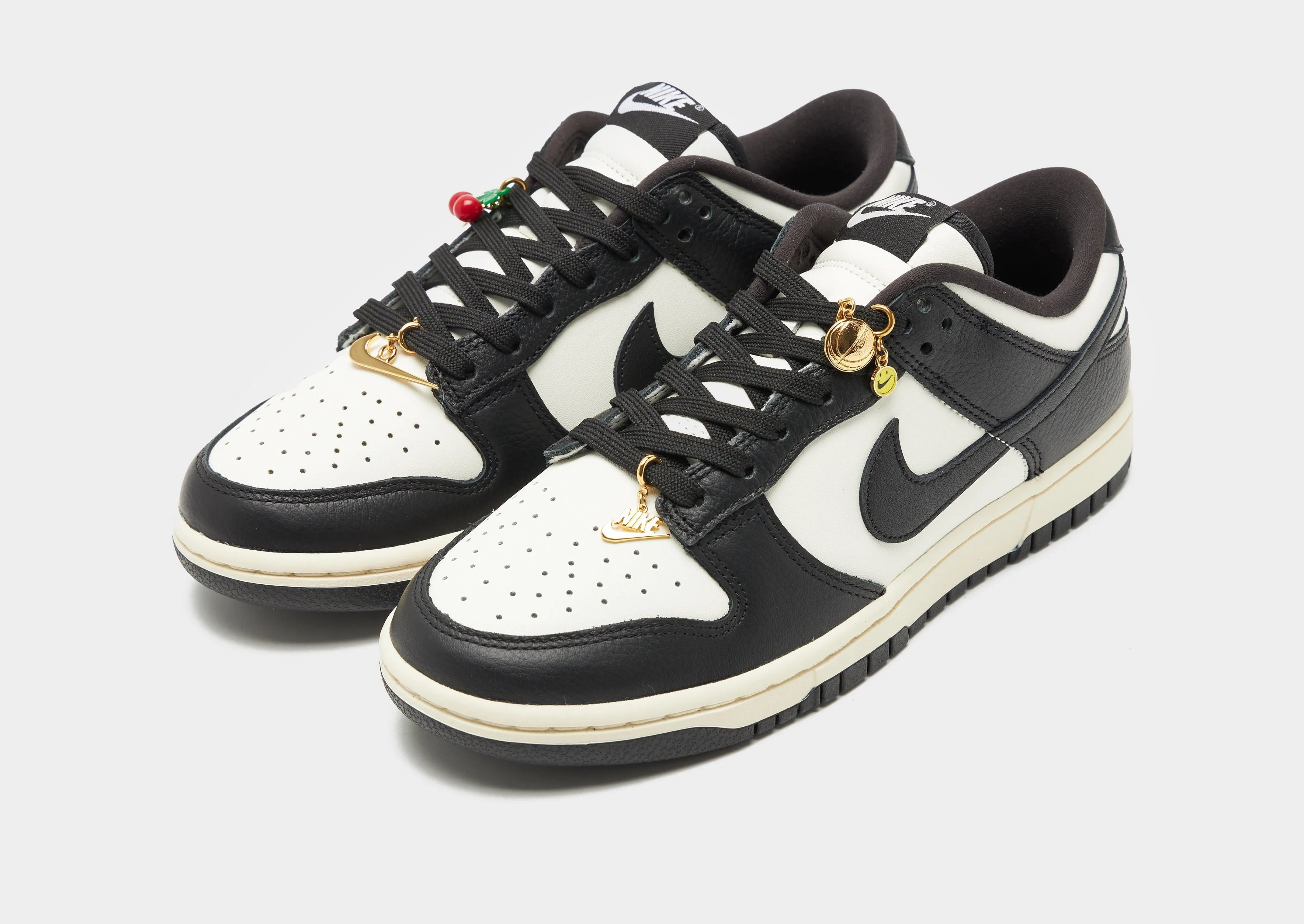 Dunk Low SE Women's River Walk