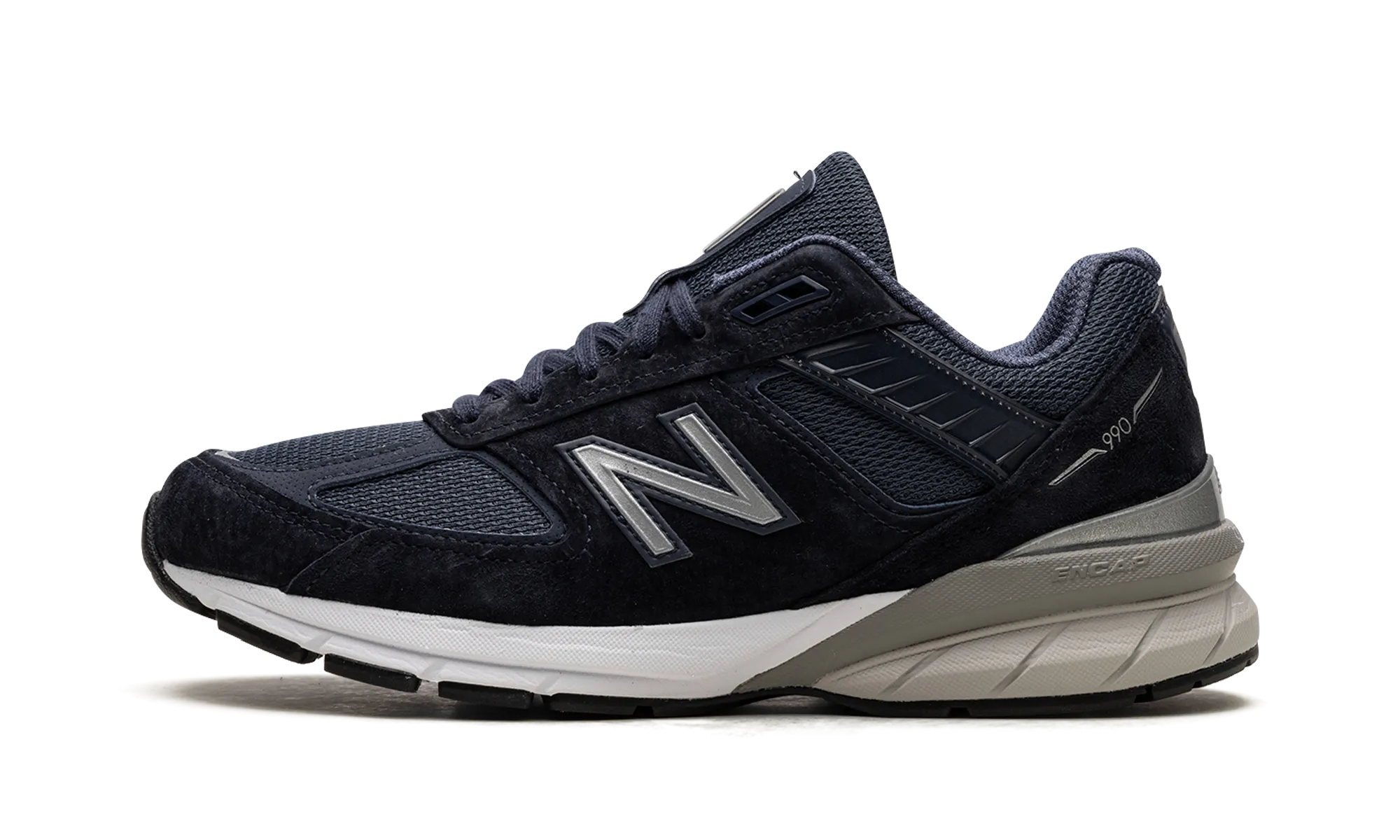 990 WMNS "Navy" running on mud shoes