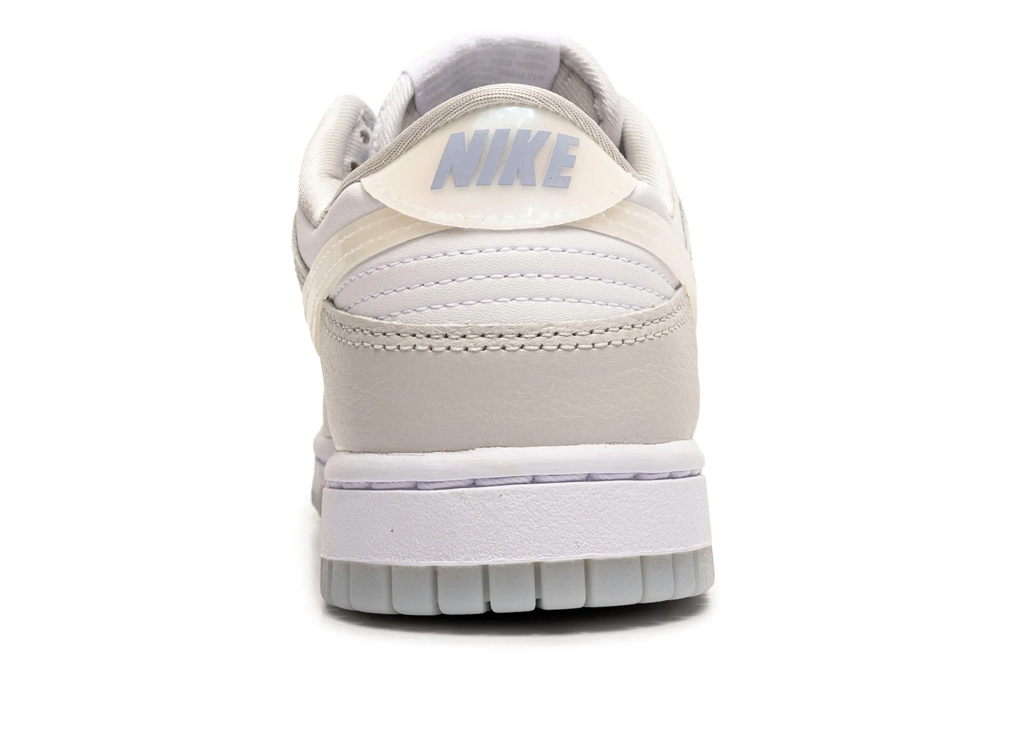 Women's Nike Dunk Low hook - and - loop closure hikers' durability