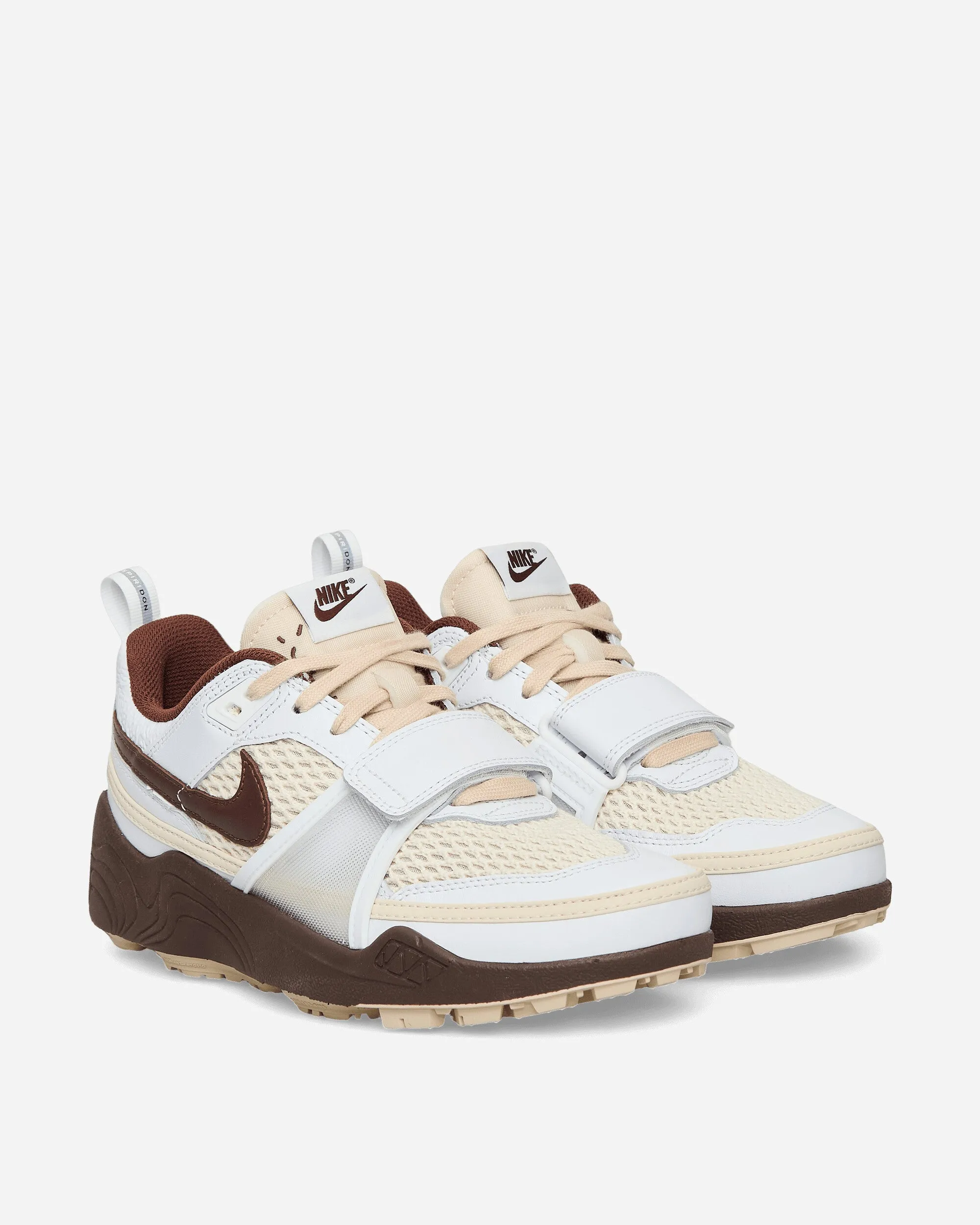 Wear Light Slip   On Design Travis Scott Zoom Field Jaxx Sneakers White / Light Chocolate