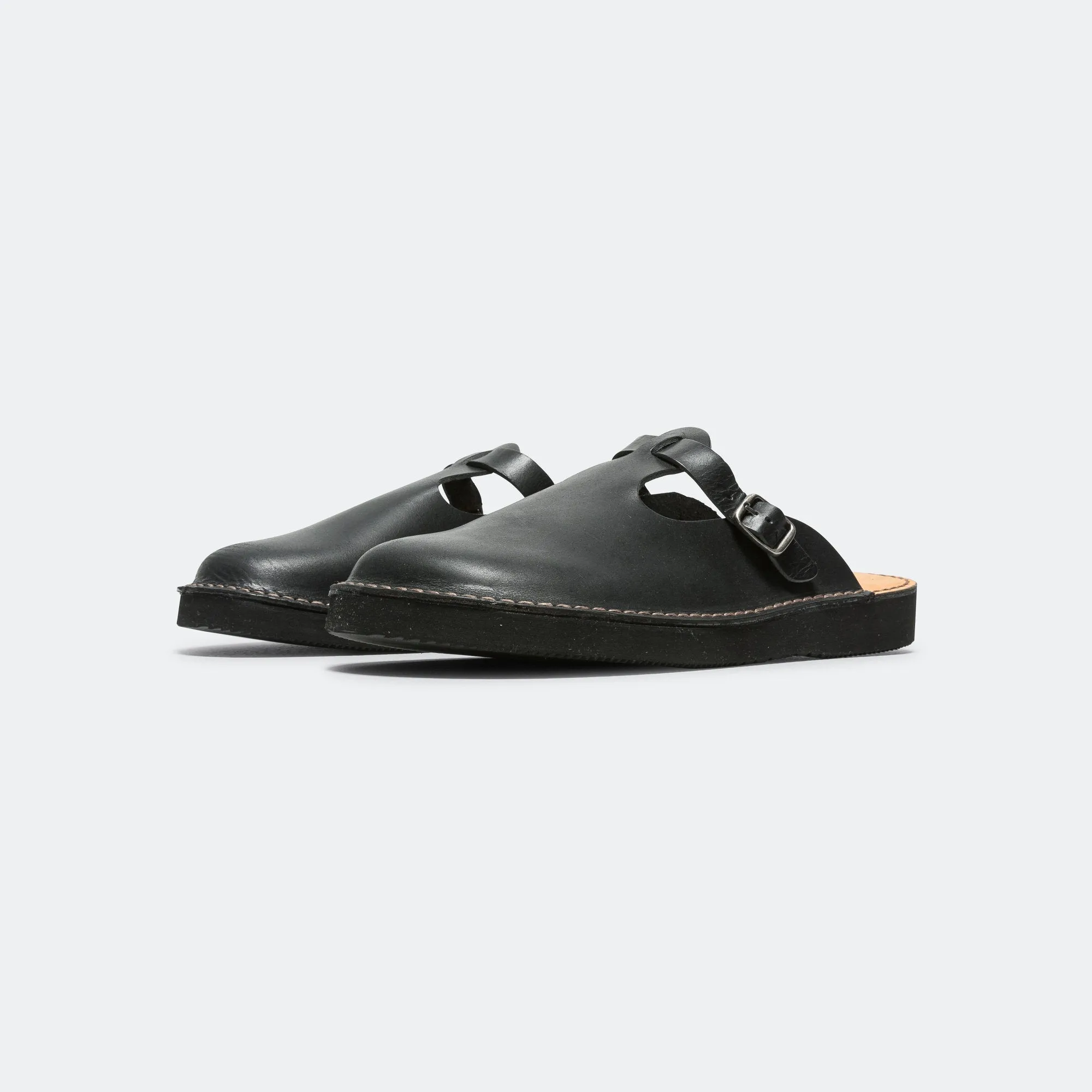 Post Gym Breath Arch Gudalur Sandal - Black
