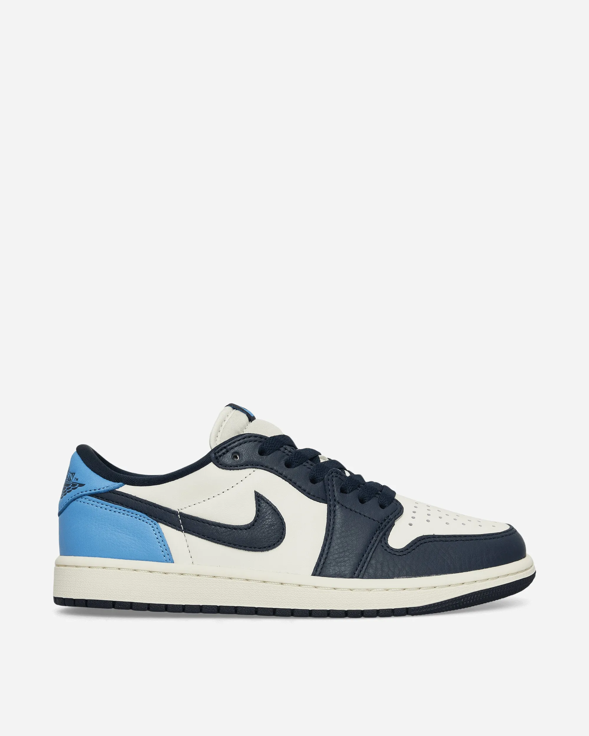 Smooth Motion Lightweight Walk Air Jordan 1 Low Sneakers Obsidian