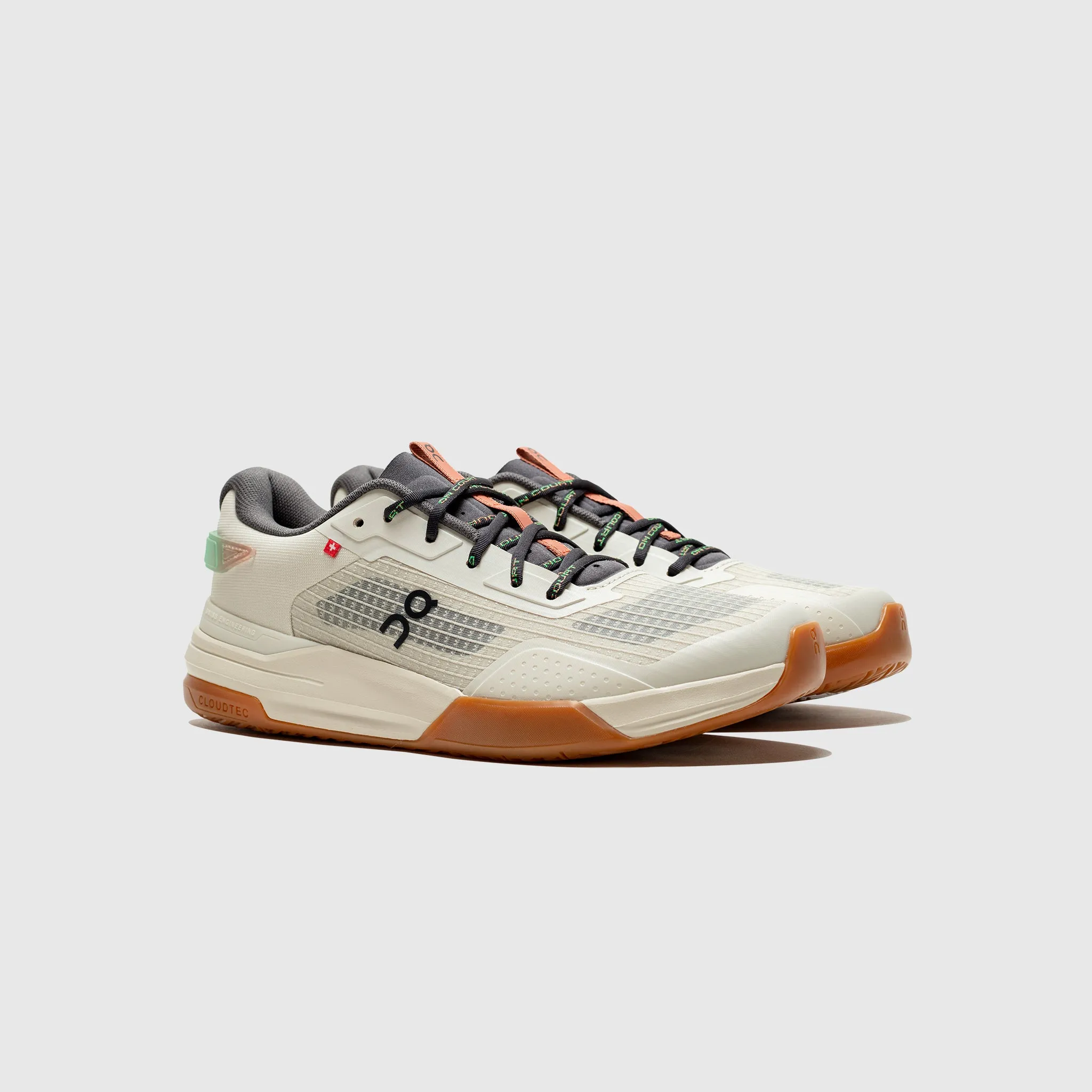 THE ROGER ADV Z5 Zigzag Impact Zone Breathable Tongue Construction