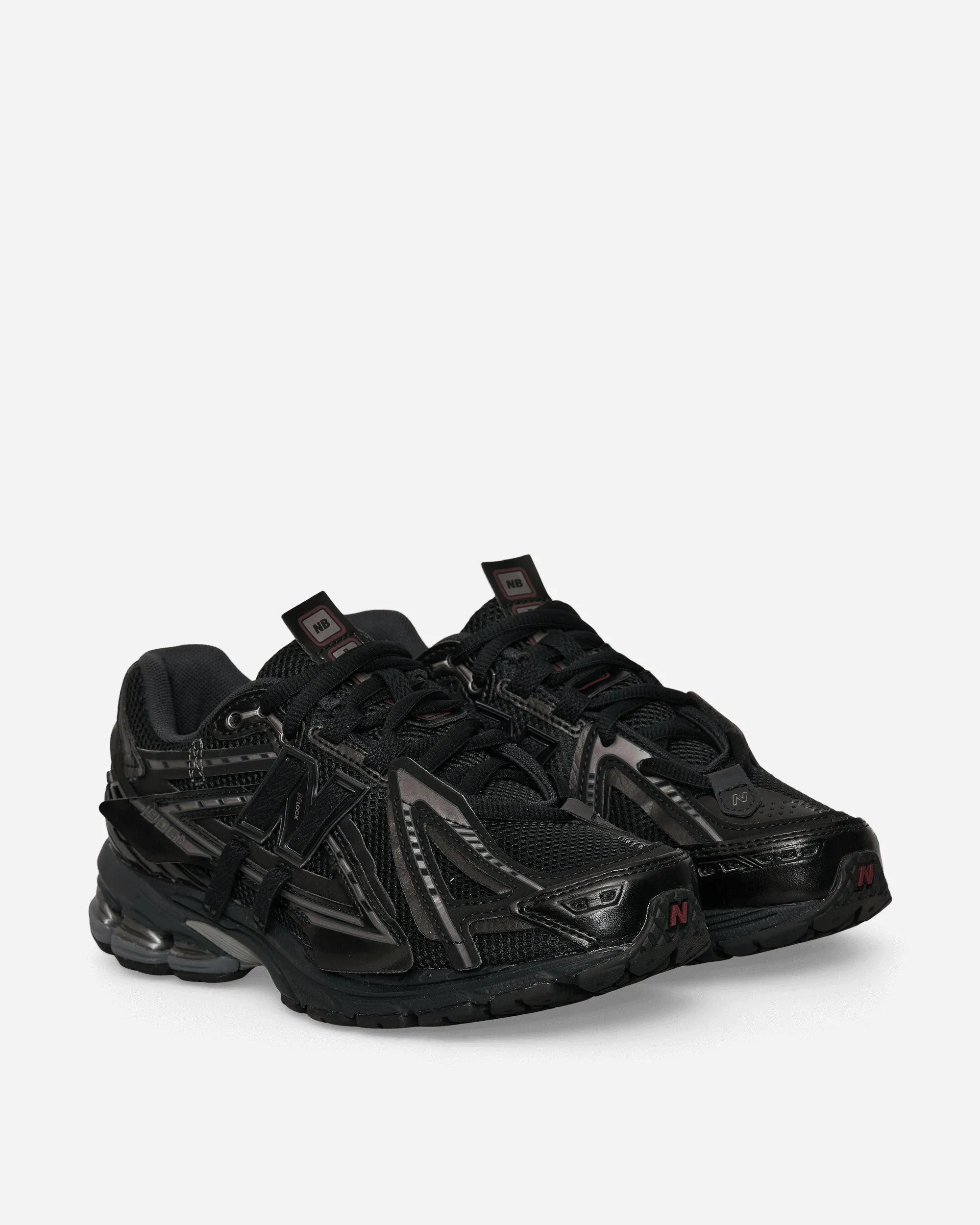 1906A Sneakers Black / Dark Silver Metallic / Phantom Foot Glide Recycled Material Build