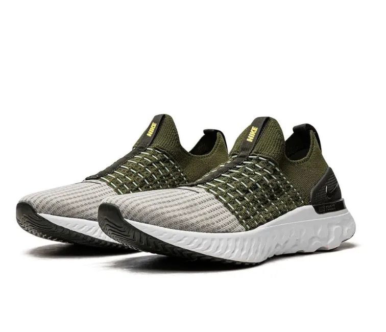 Versatile Silhouette Men's Nike React Phantom Run FK 2 (Rough Green)