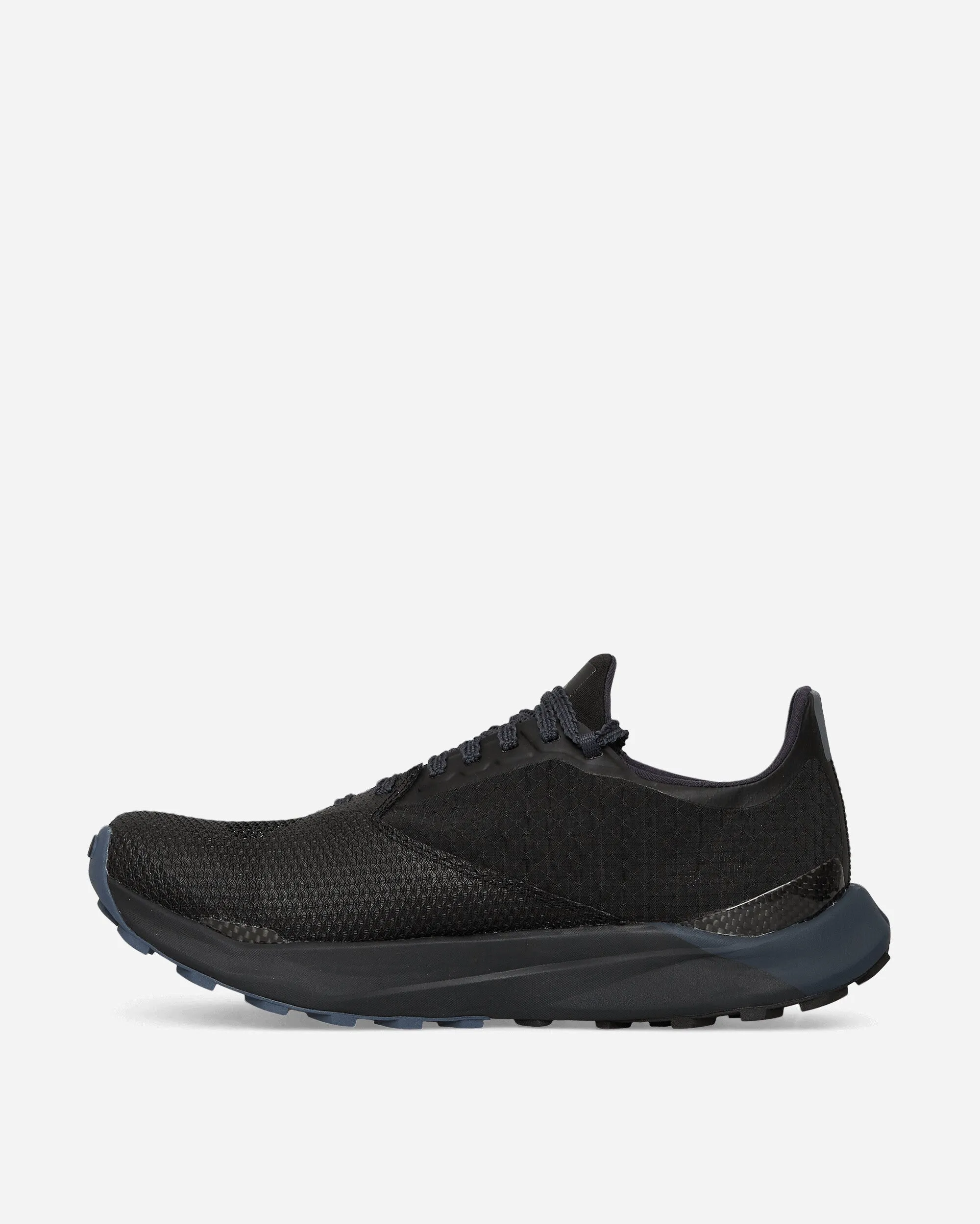 UNDERCOVER Soukuu Vectiv Sky Sneakers Black Bendable Outsole Layered Design