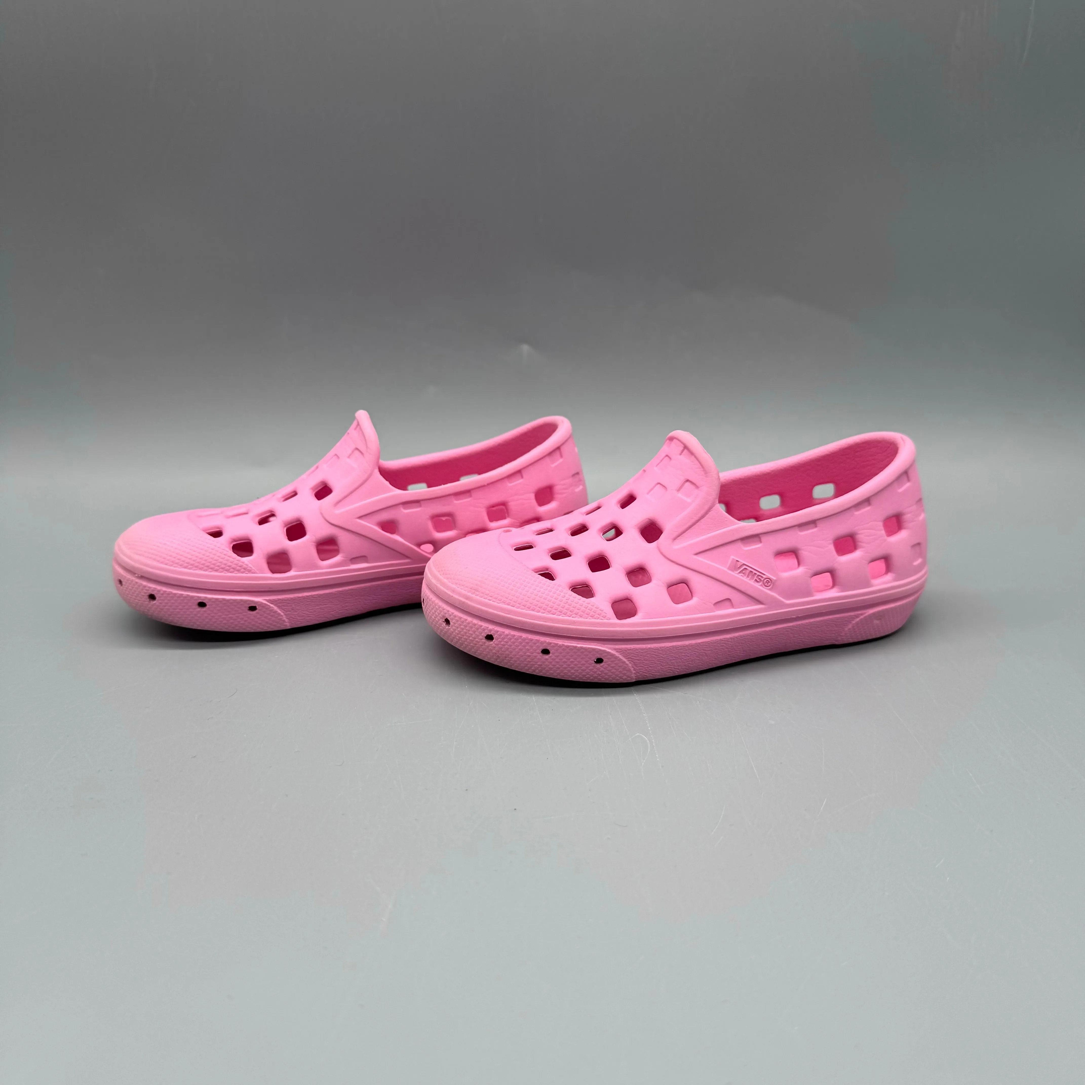 Unique Vans / Sandals / US7