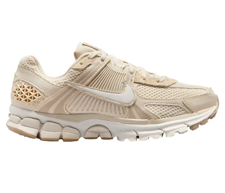 Women??s Nike Zoom Vomero 5 (Sanddrift) Lateral Support